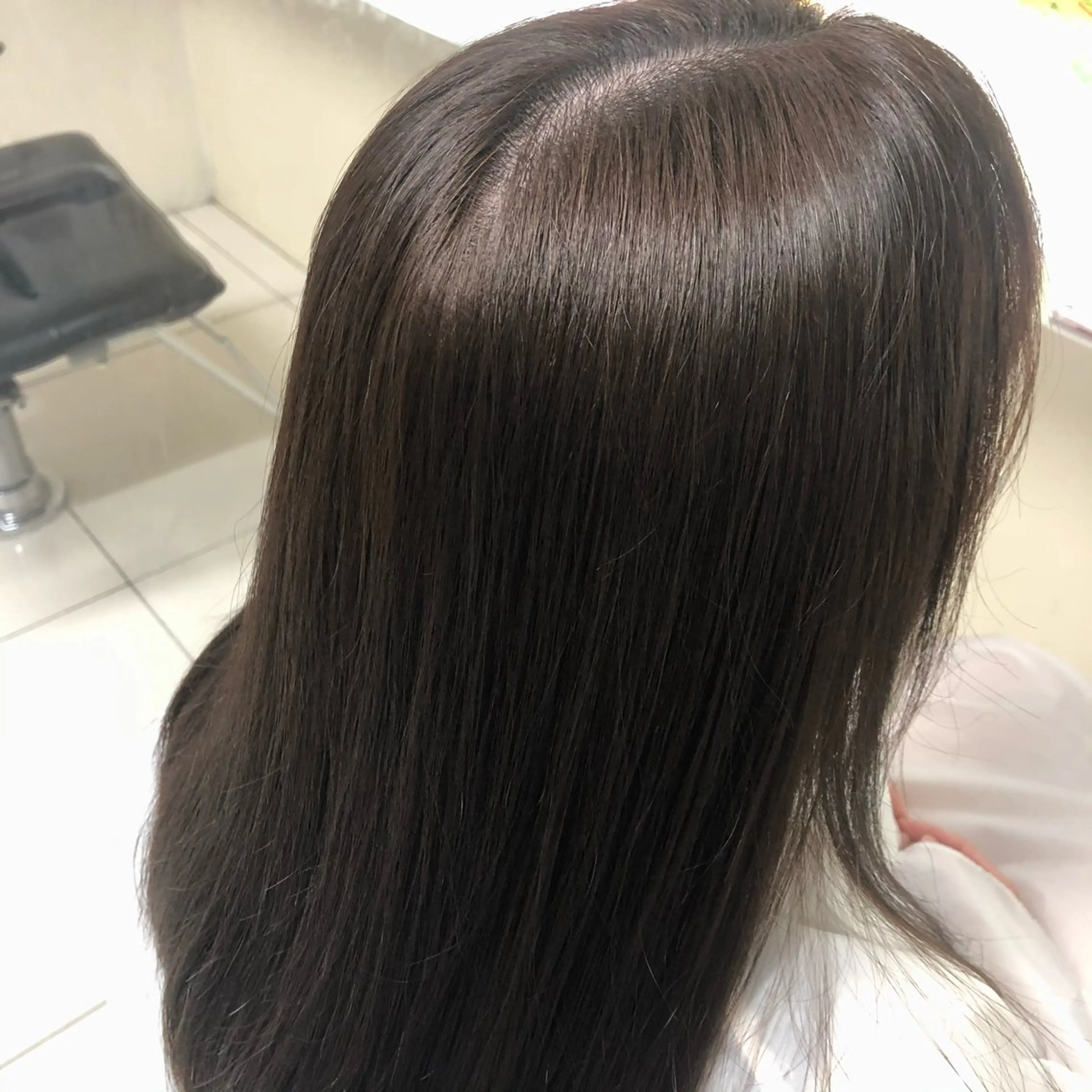 ロング カラー ブラウンカラー チョコレートブラウン まとまらない髪に🌼 髪質改善｜長島 彩瑛のヘアスタイル