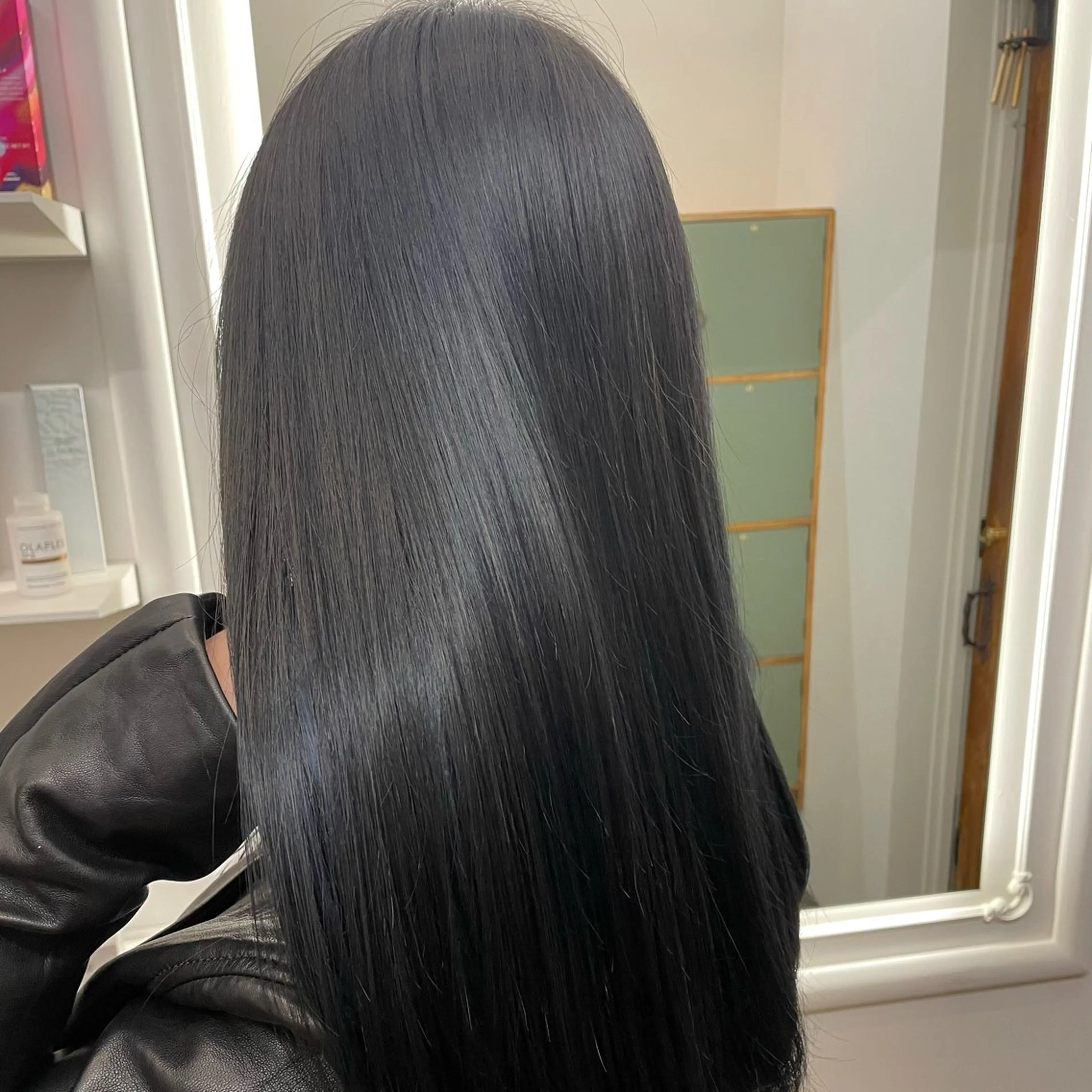 ロング カラー YUUKI/艶カラー レイヤーカットのヘアスタイル