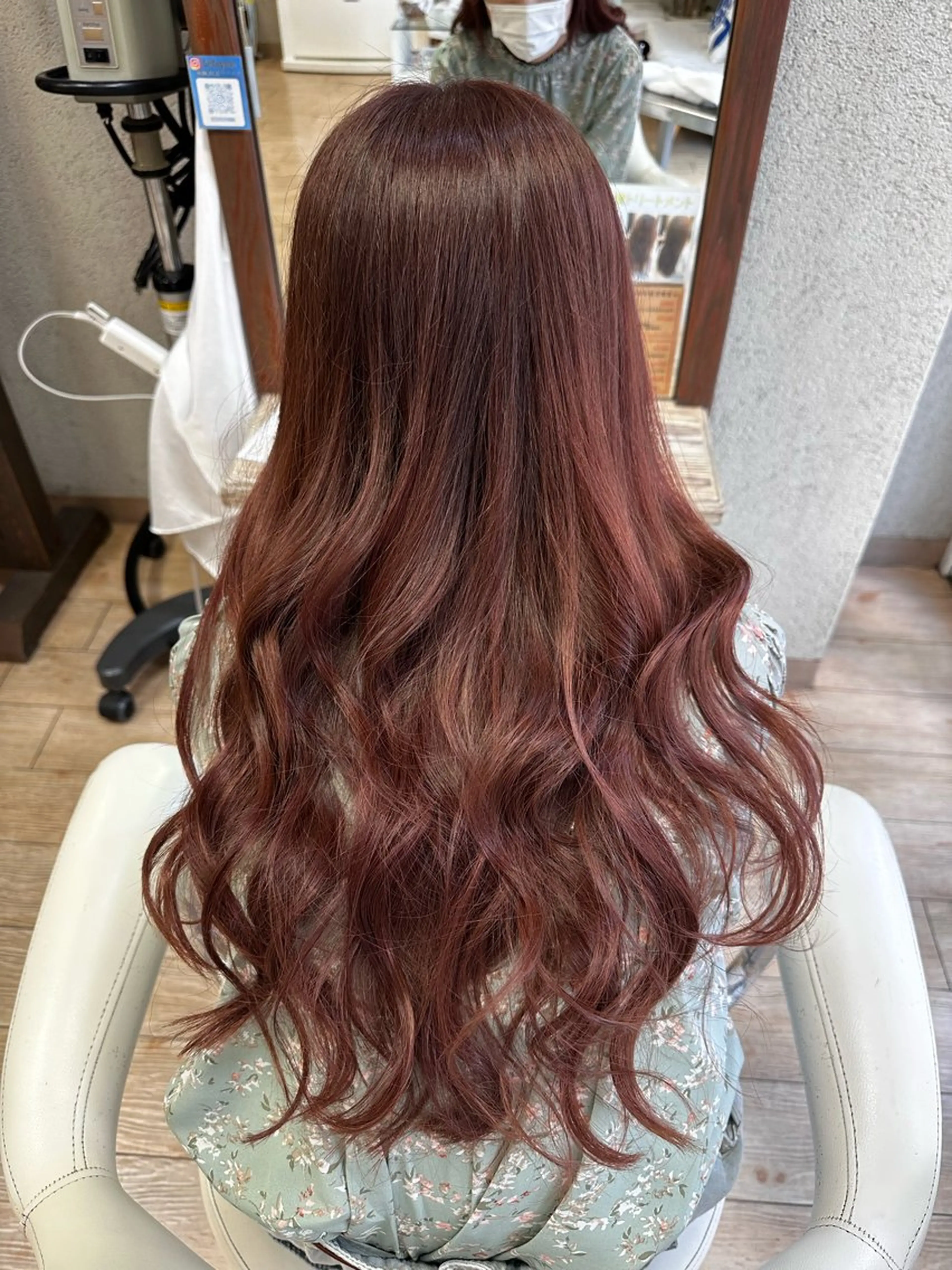 ロング カラー ブラウンカラー ピンクカラー ピンクブラウン ヘアカラー トリートメント 阿部 美咲のヘアスタイル