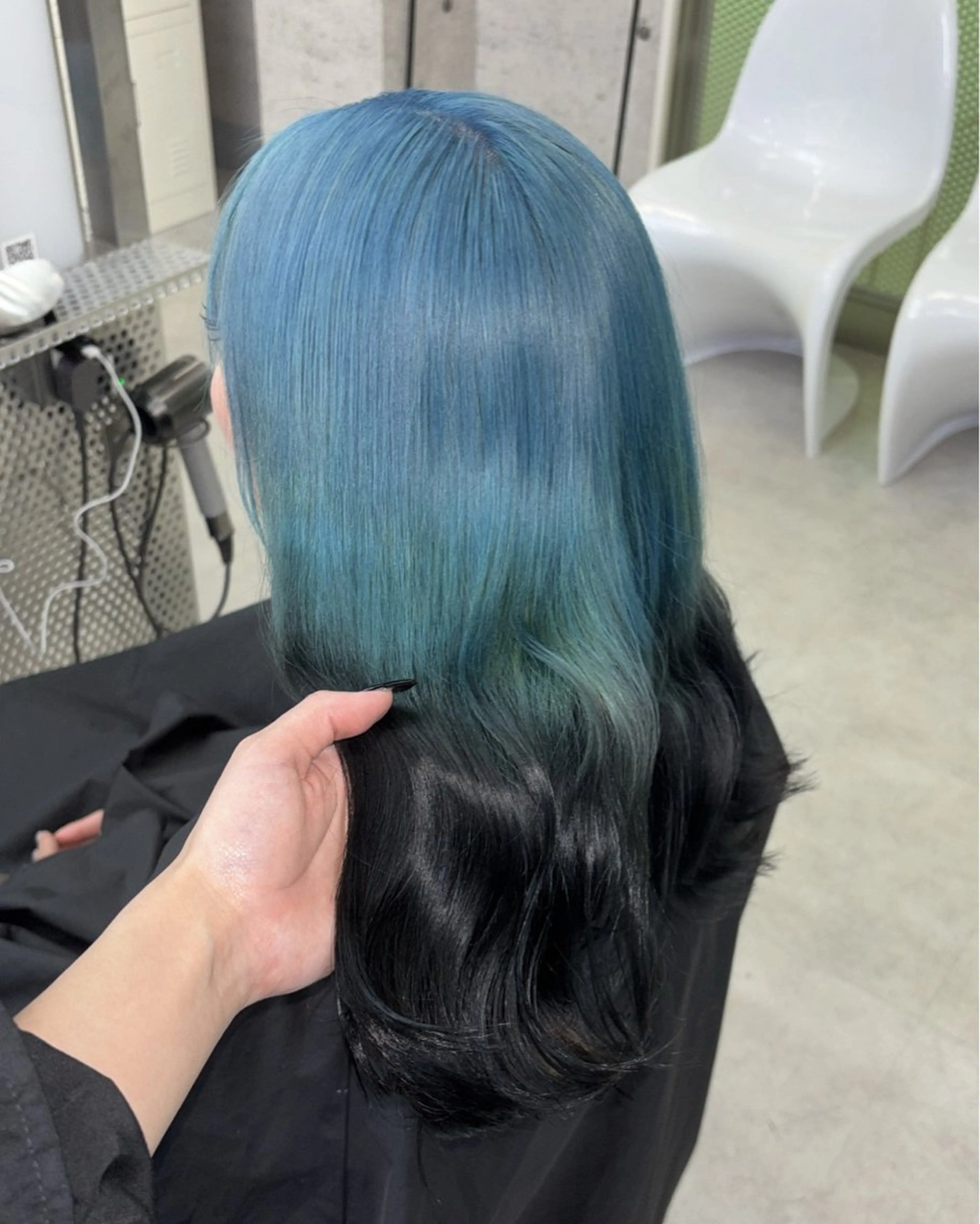 セミロング iki omotesando所属・KIRYU SARAのヘアスタイル