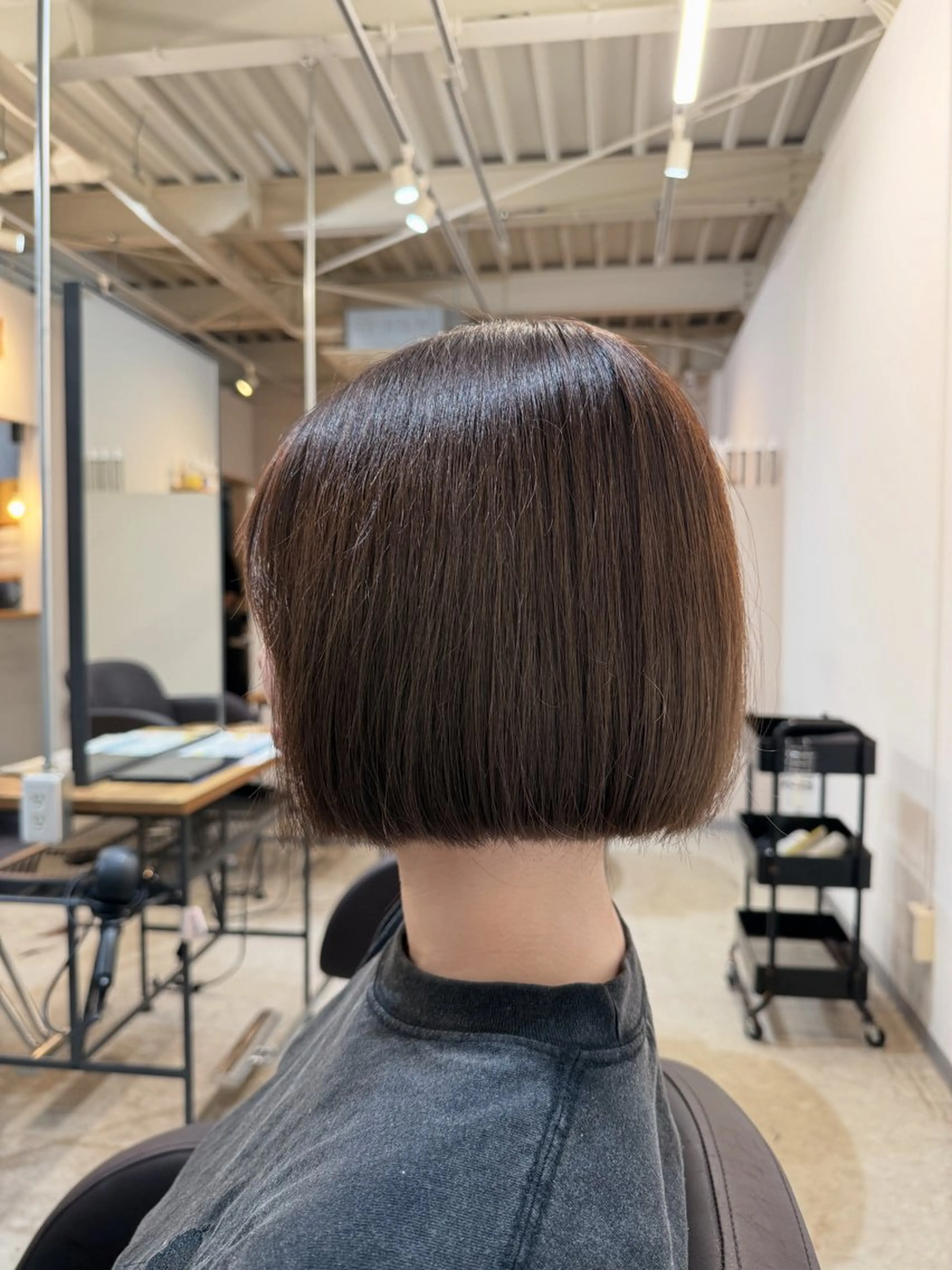 ショート ヘアカラー トリートメント 似合わせカット🫧 🍒透明感ブリーチのヘアスタイル