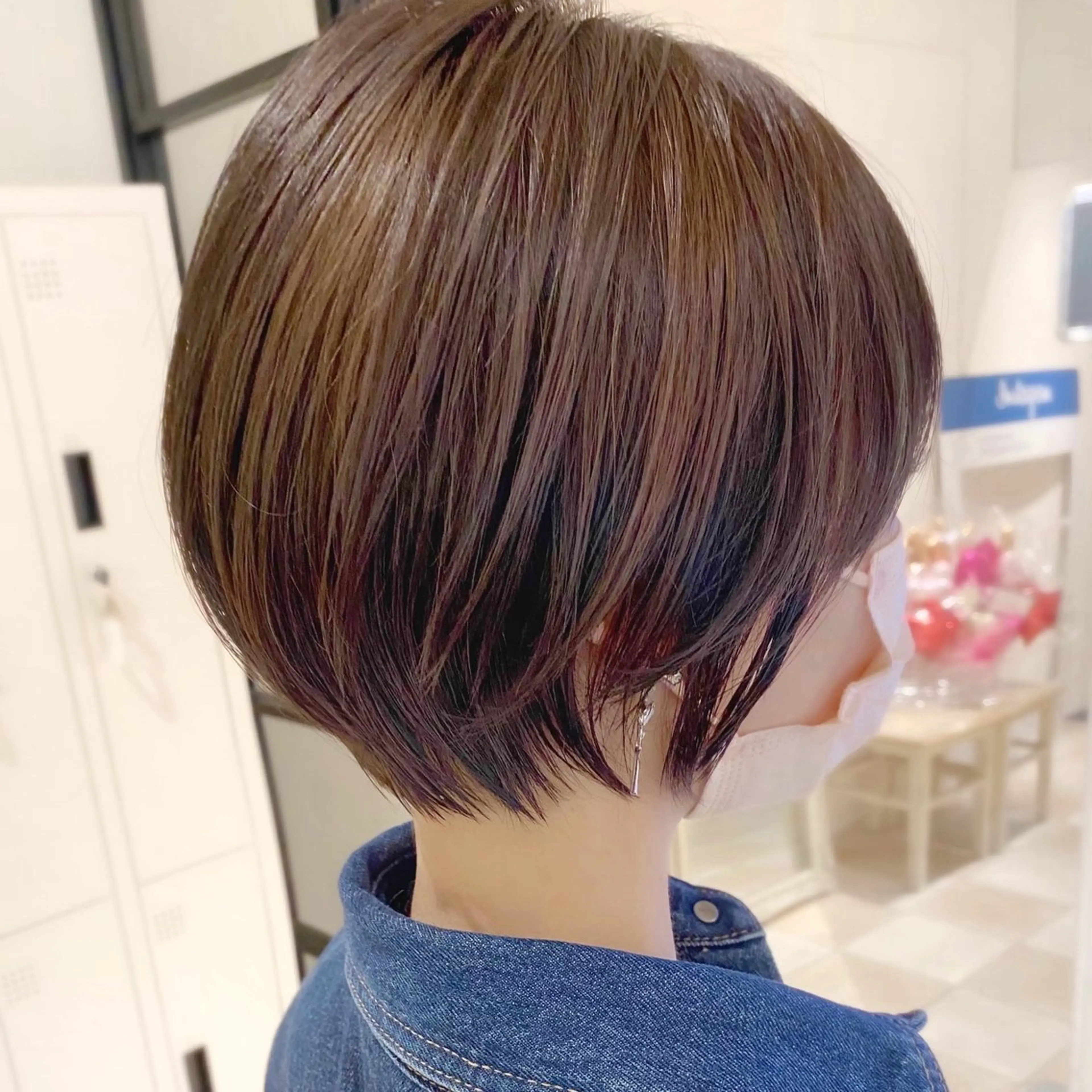 ショート カラー ヘアカラー トリートメント 💍新宿ショート 💍岩田莉奈のヘアスタイル