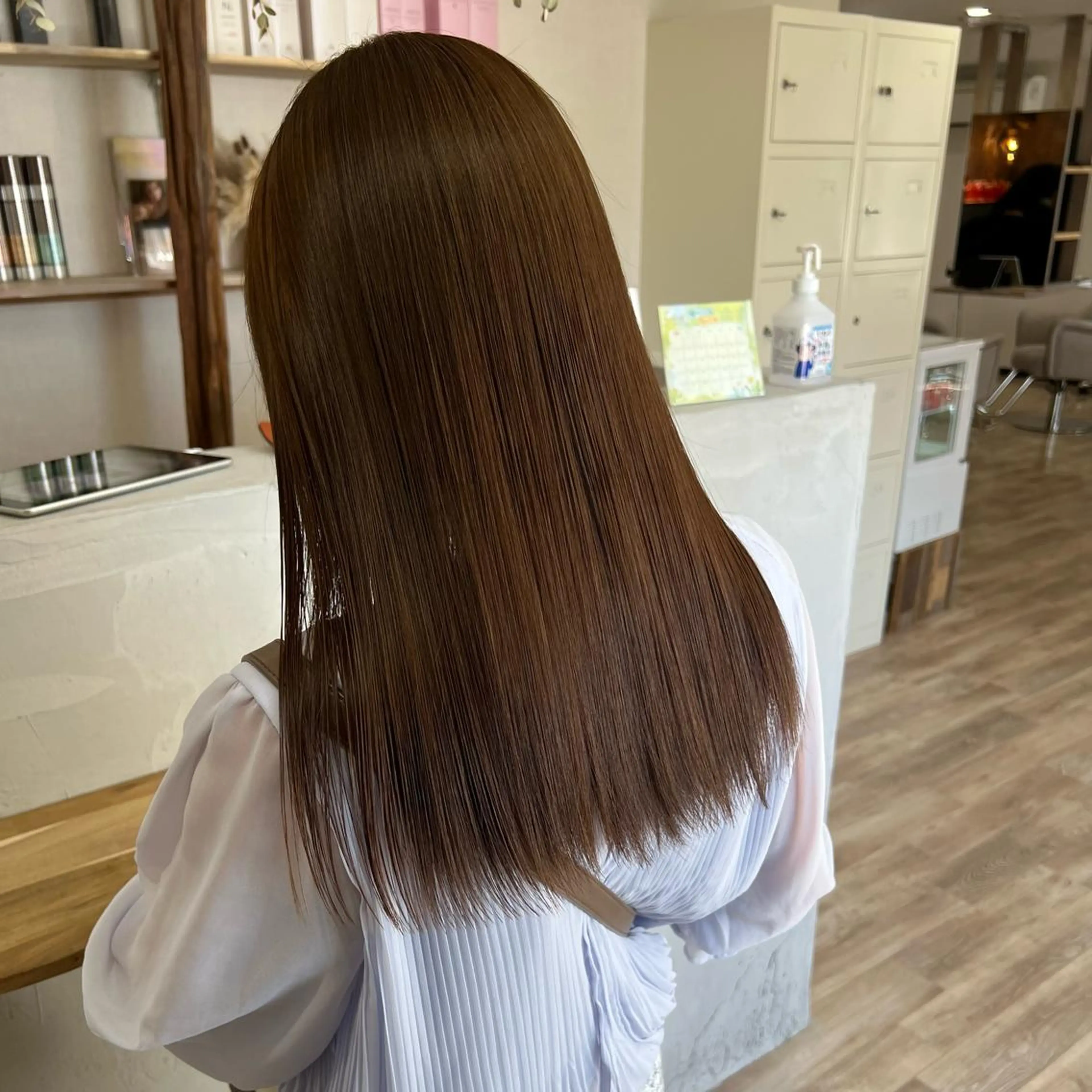 セミロング カラー ブラウンカラー カット ヘアカラー トリートメント お顔まわりカット🌱 emo.村松泉綺のヘアスタイル