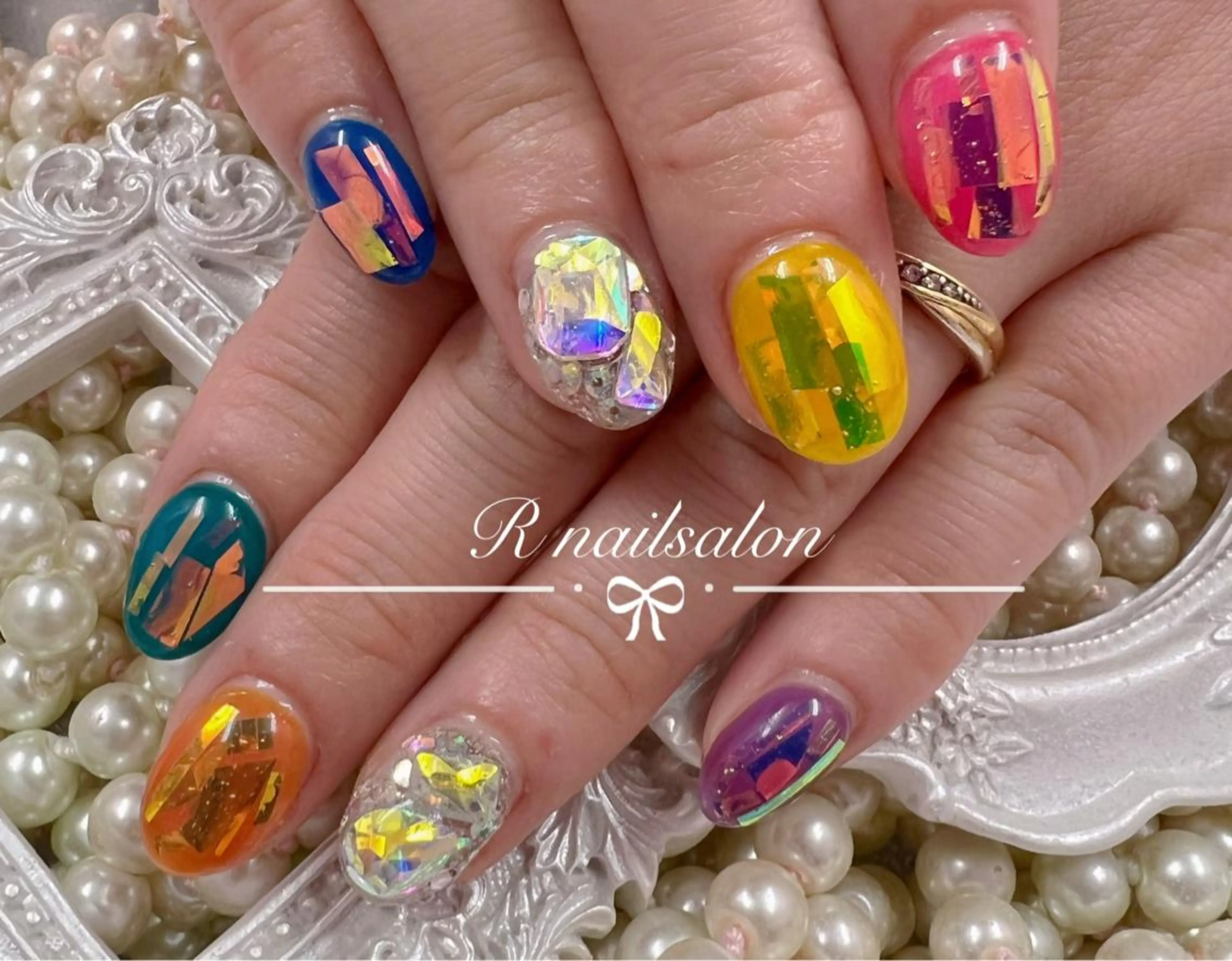 ミディアム ハンドネイル R NAILSALONのネイルデザイン
