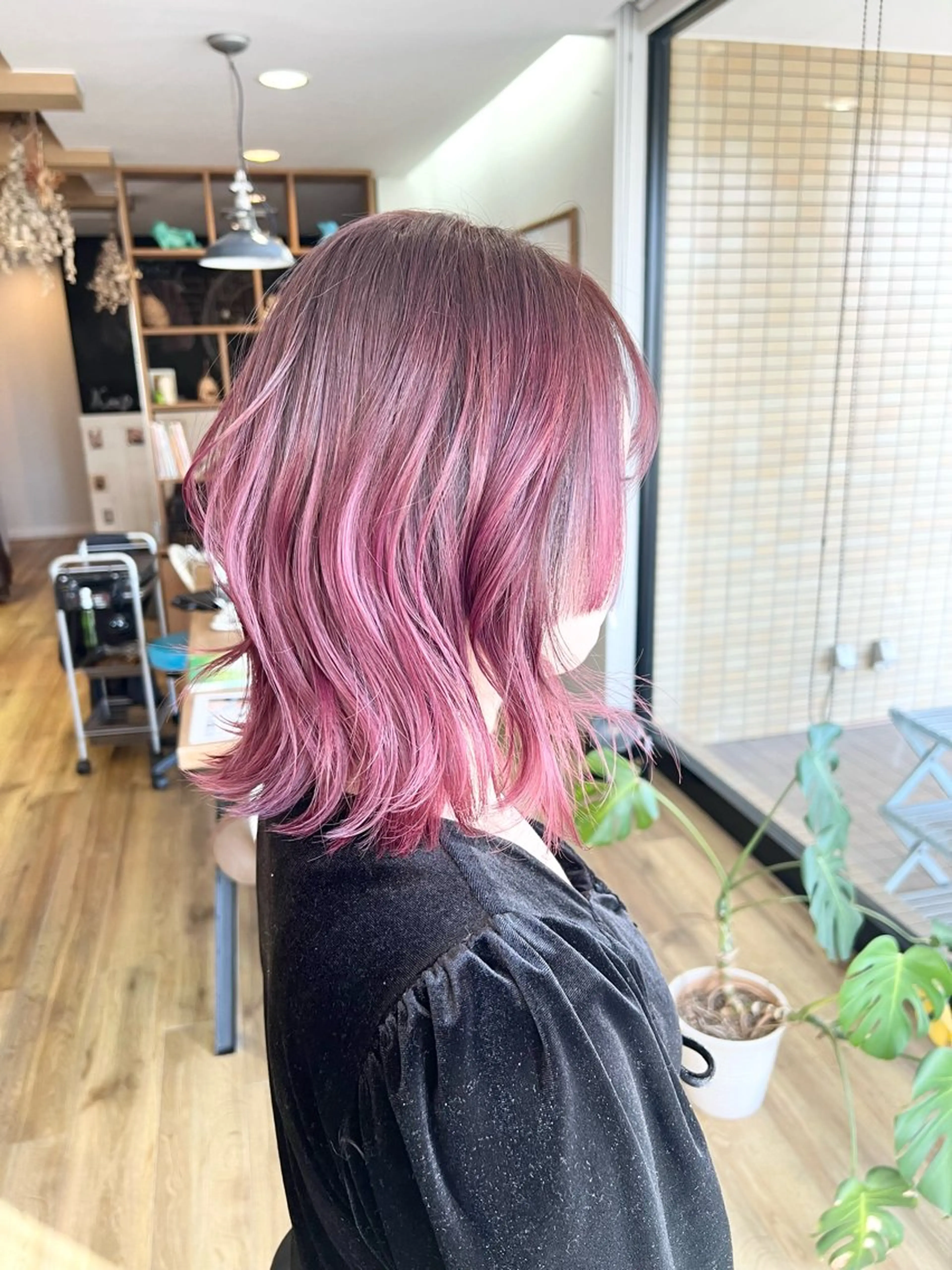 ミディアム カット ヘアカラー トリートメント 堀 望美のヘアスタイル