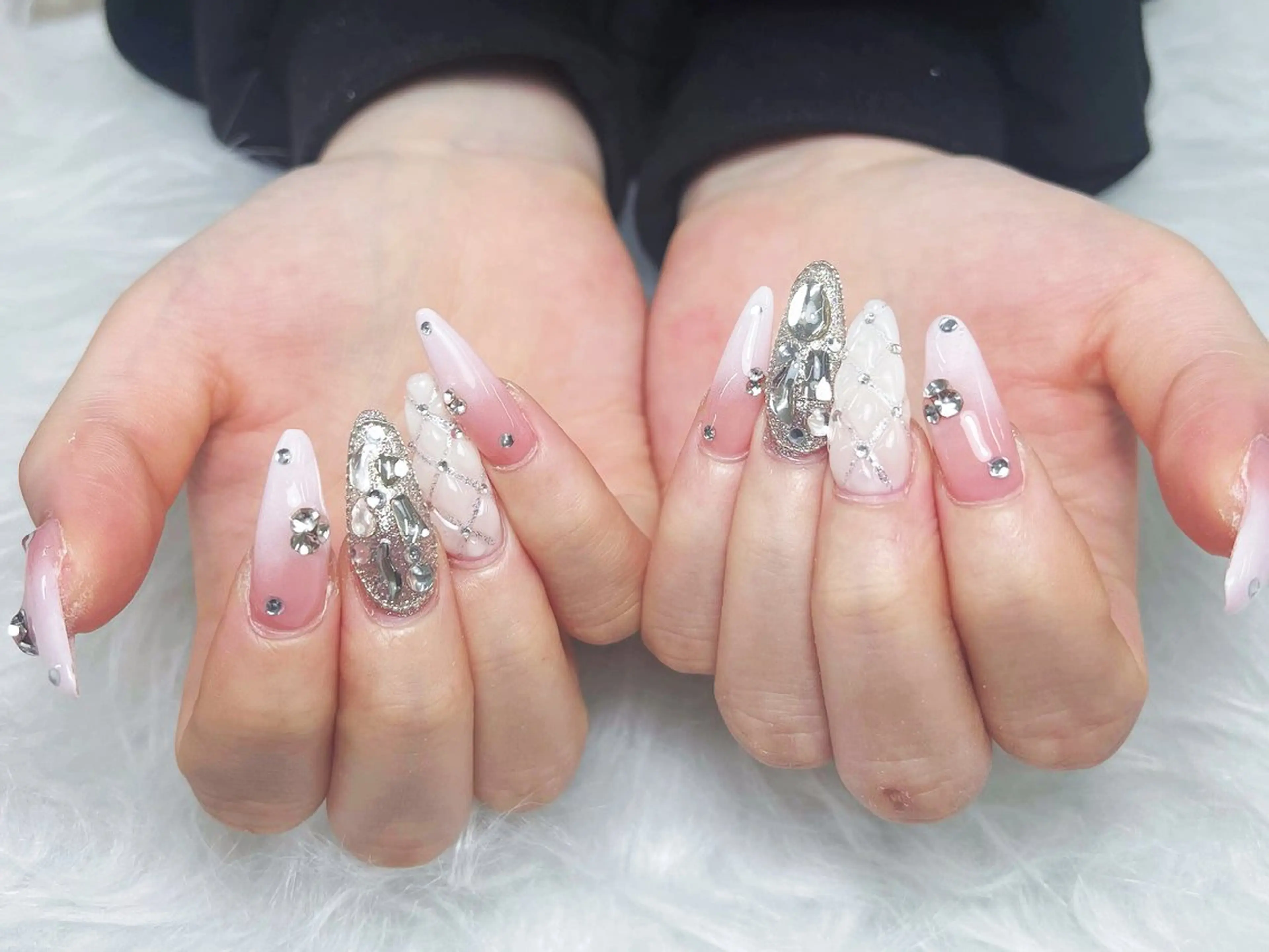 ネイル ハンドネイル ハンドケア Nova Nail Nambaのネイルデザイン