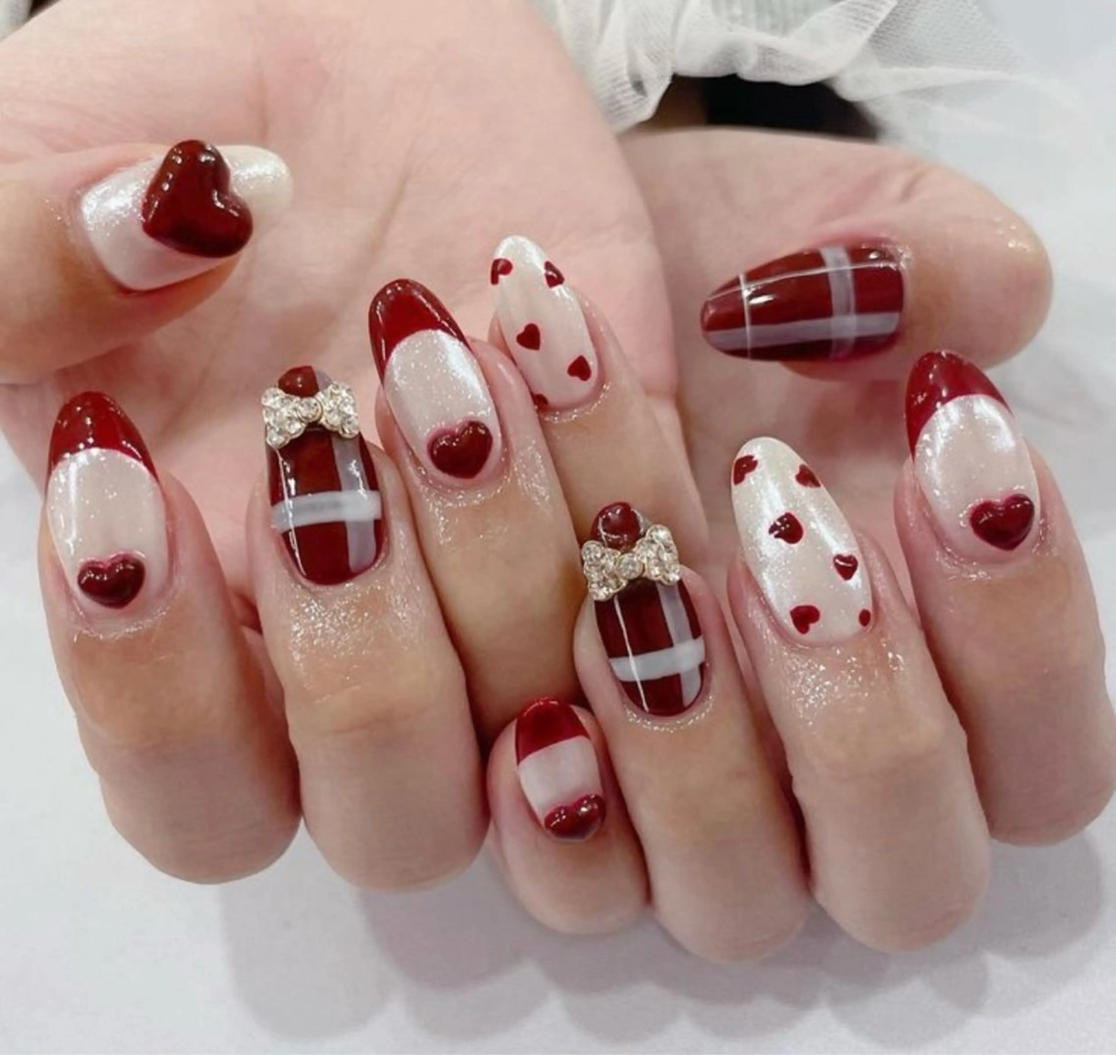 ネイル アートネイル 長さ出し ジェルネイル マグネットネイル ニュアンスネイル ハンドネイル Cloudy Chan Nail 歌舞伎町所属・Cloudy Chan 歌舞伎町のネイルデザイン