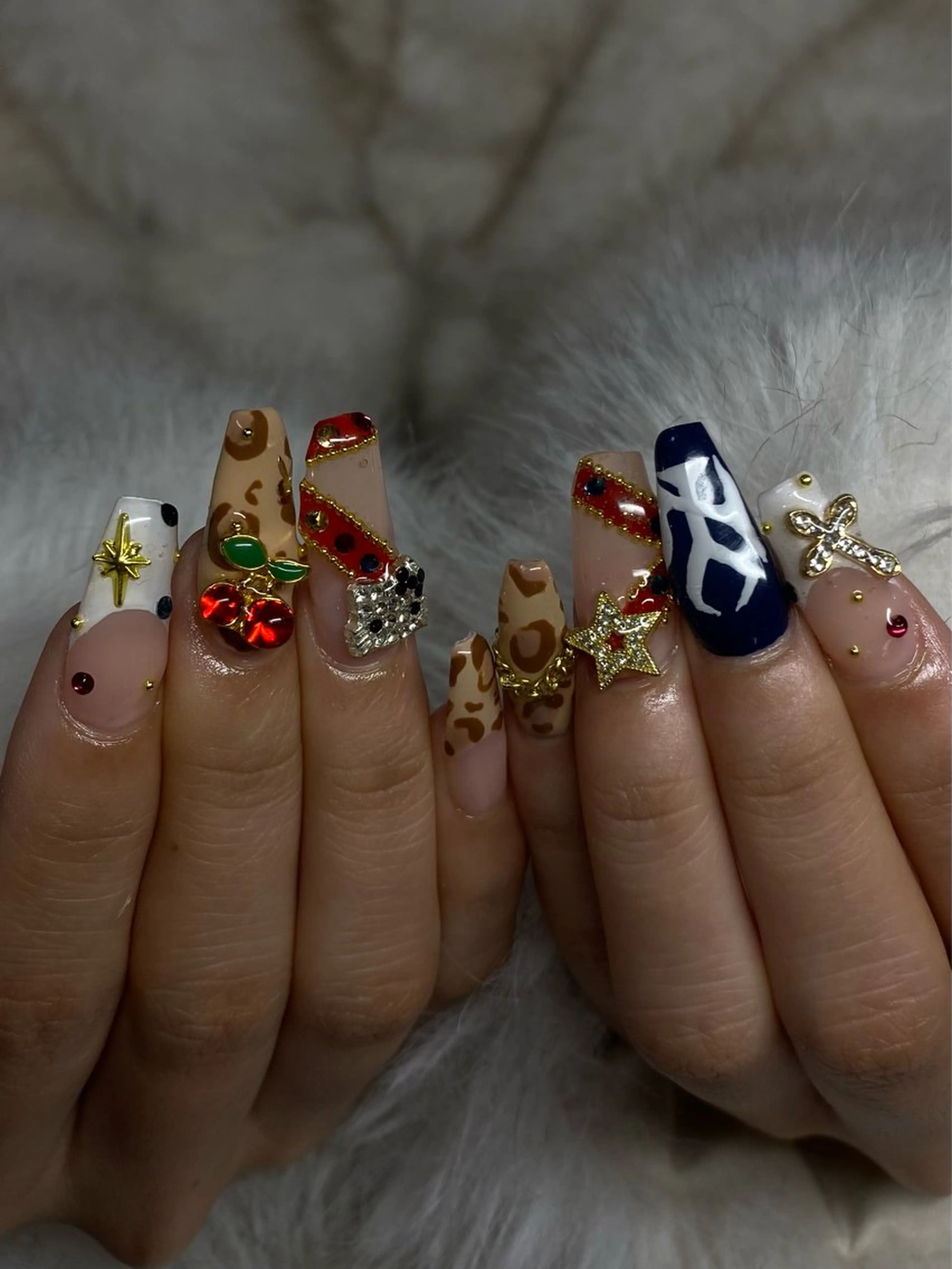 ネイル cozmic sista所属・💕Nanaka💕 ［森ノ宮駅徒歩1分］のネイルデザイン