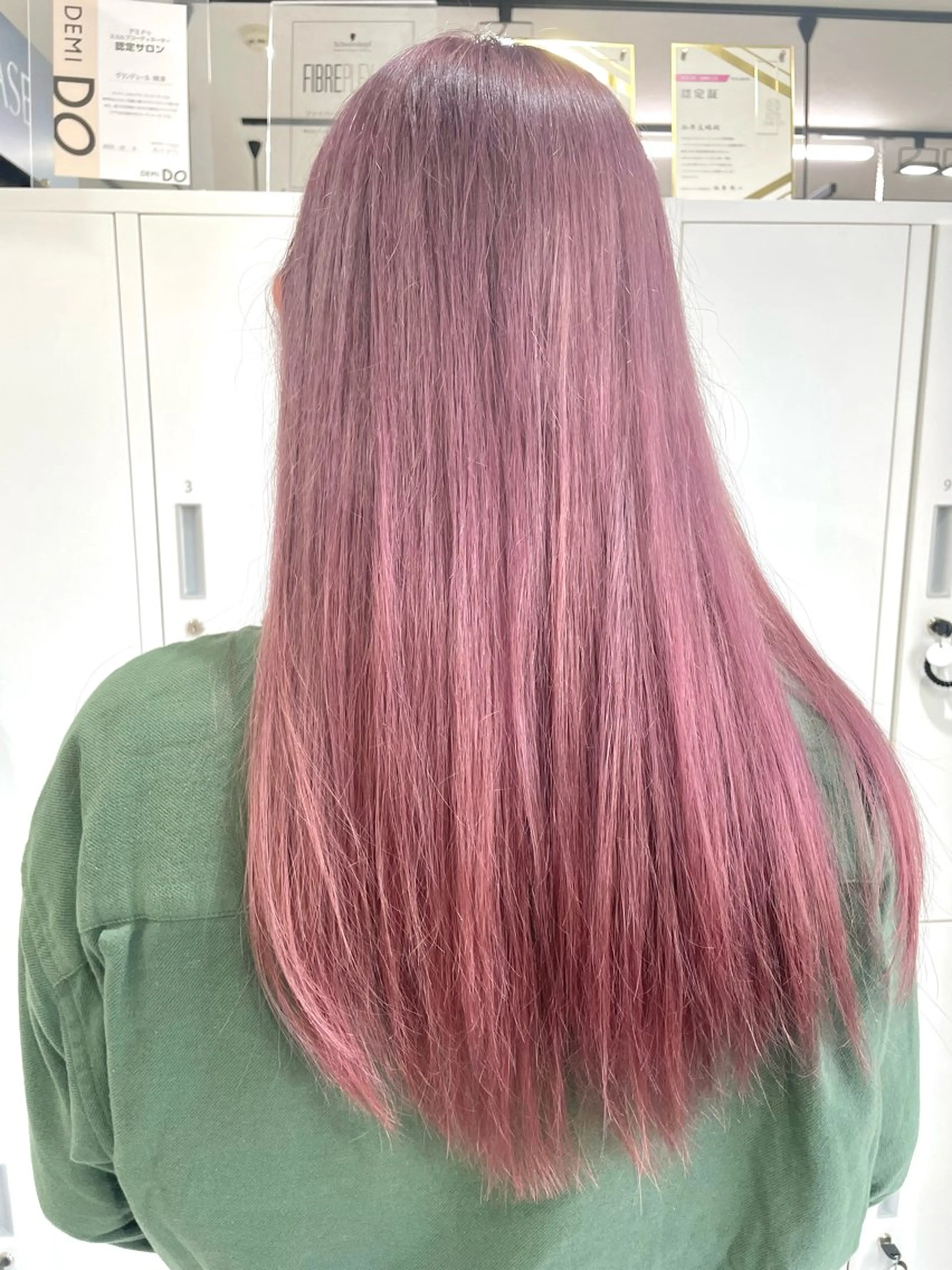 カラー ブリーチ ピンクカラー GRANDEUR焼津 村越 捺稀のヘアスタイル