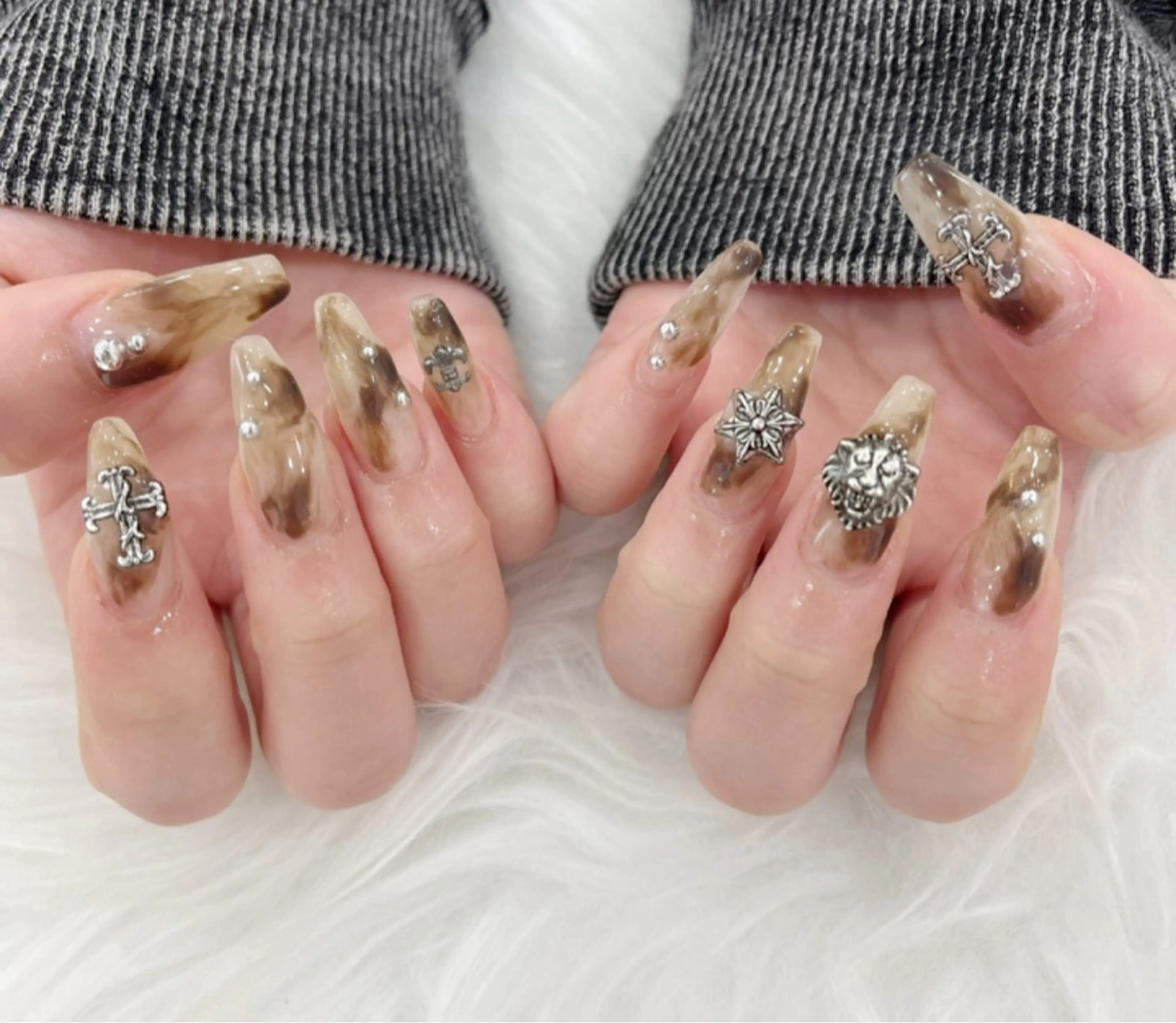 ネイル 長さ出し フットネイル ジェルネイル 韓国ネイル マグネットネイル #Amin所属・#Amin nail salonのネイルデザイン