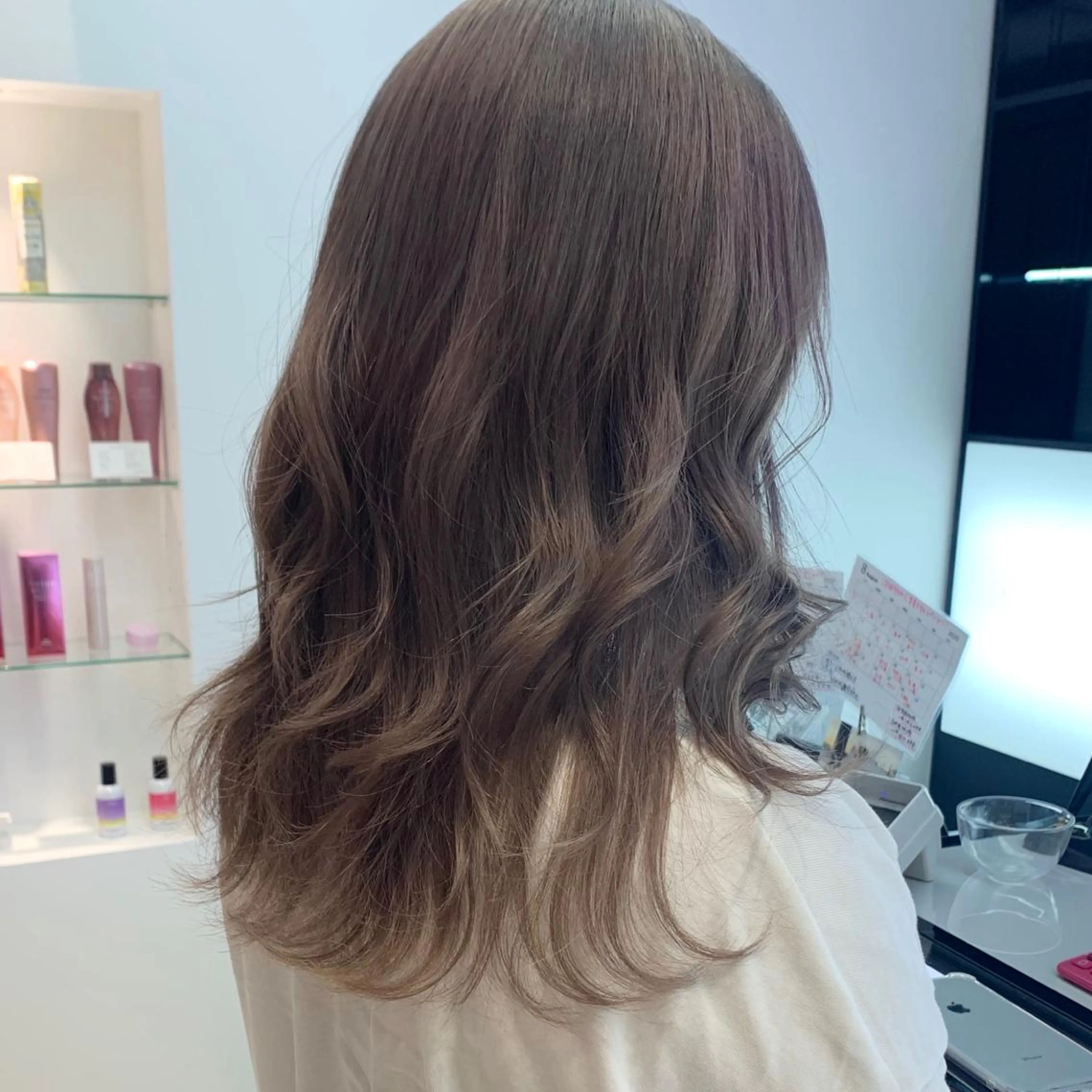 セミロング カラー ベージュカラー ミルクティーベージュ ハッシュカット/ハイ トーン/MANAMIのヘアスタイル