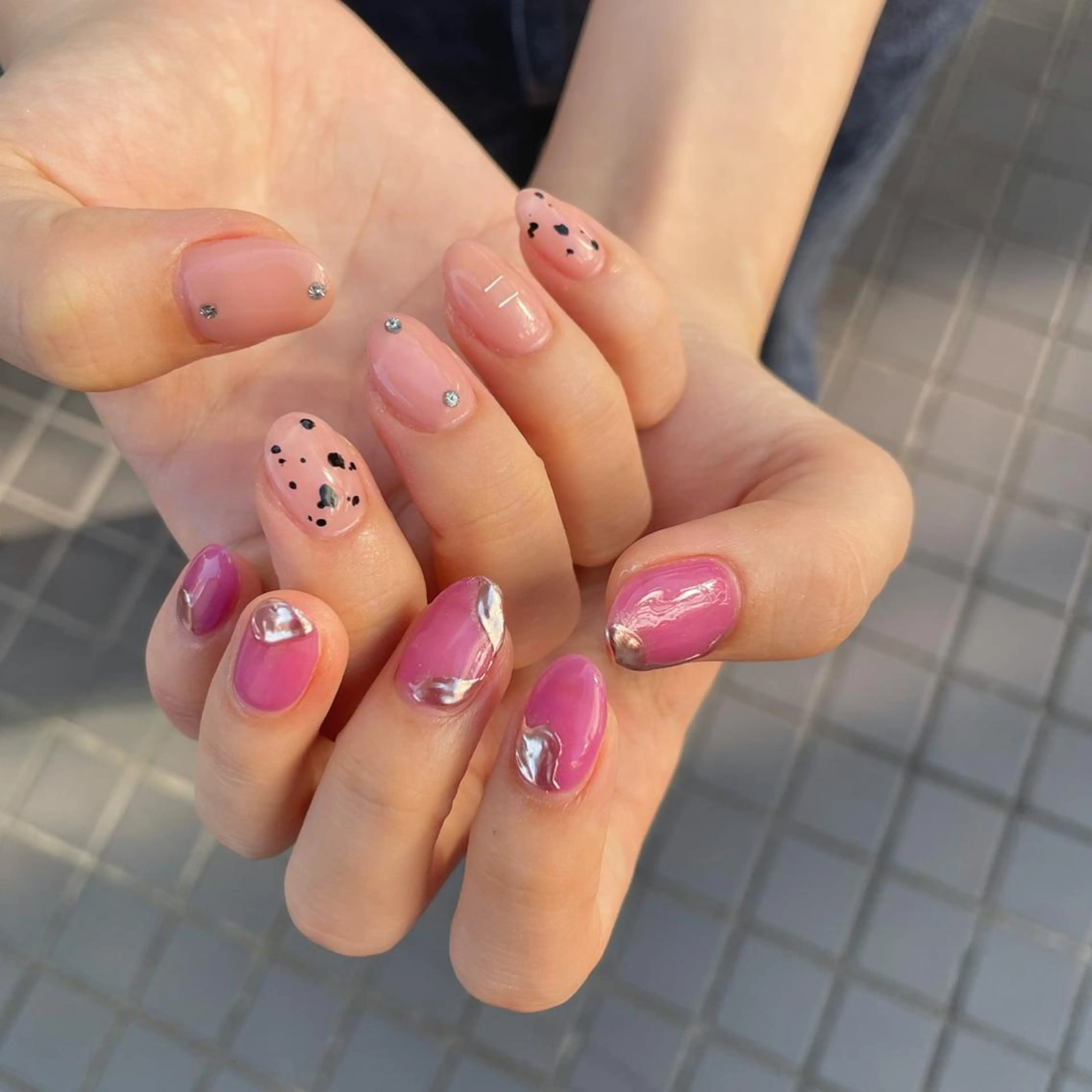 ネイル ニュアンスネイル ピンク ハンドネイル 中牟田 彩水のネイルデザイン