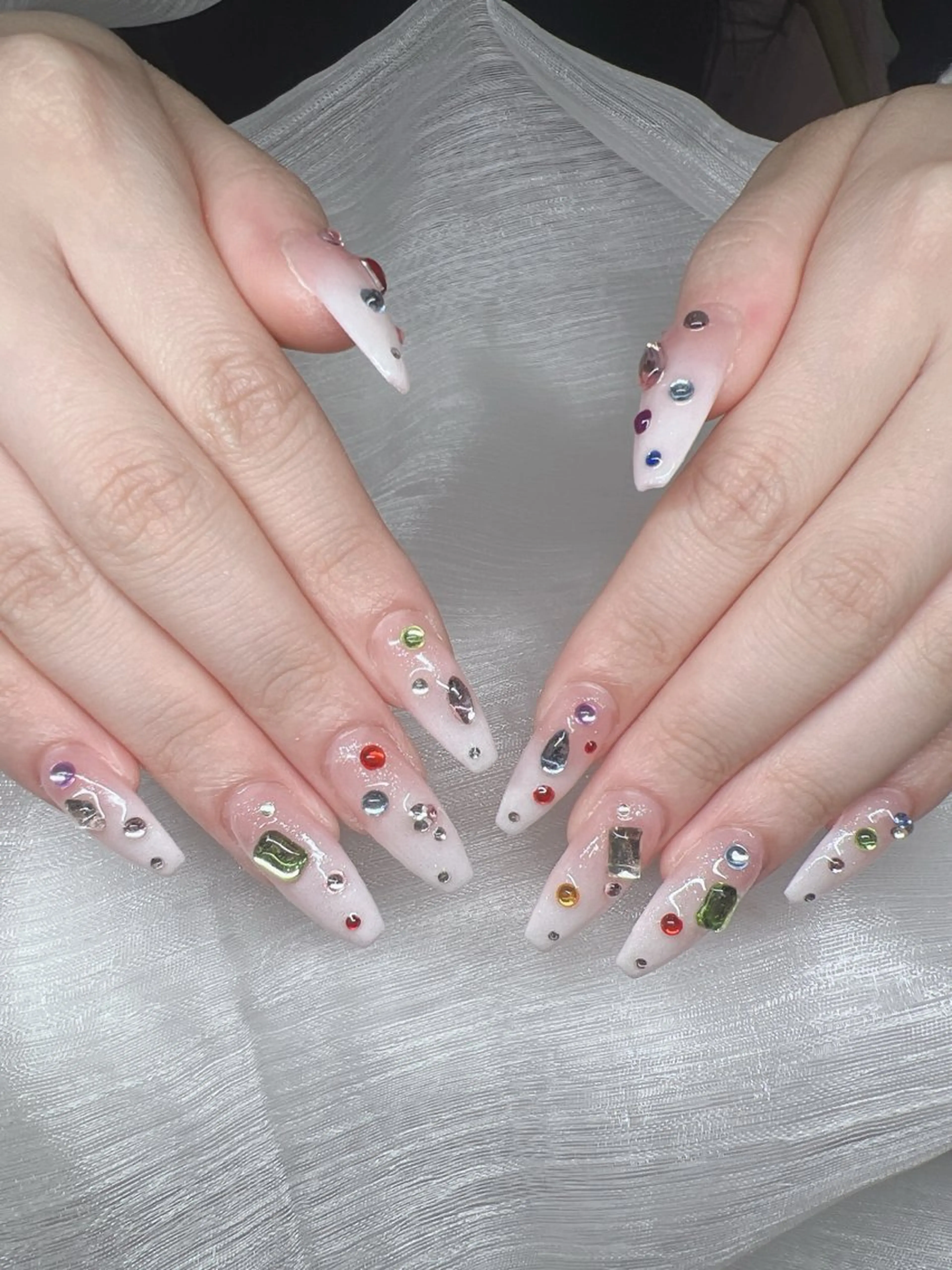 ネイル 長さ出し グラデーション キラキラネイル マグネットネイル ニュアンスネイル ハンドネイル Lee Nails チップ長さだし専門店のネイルデザイン