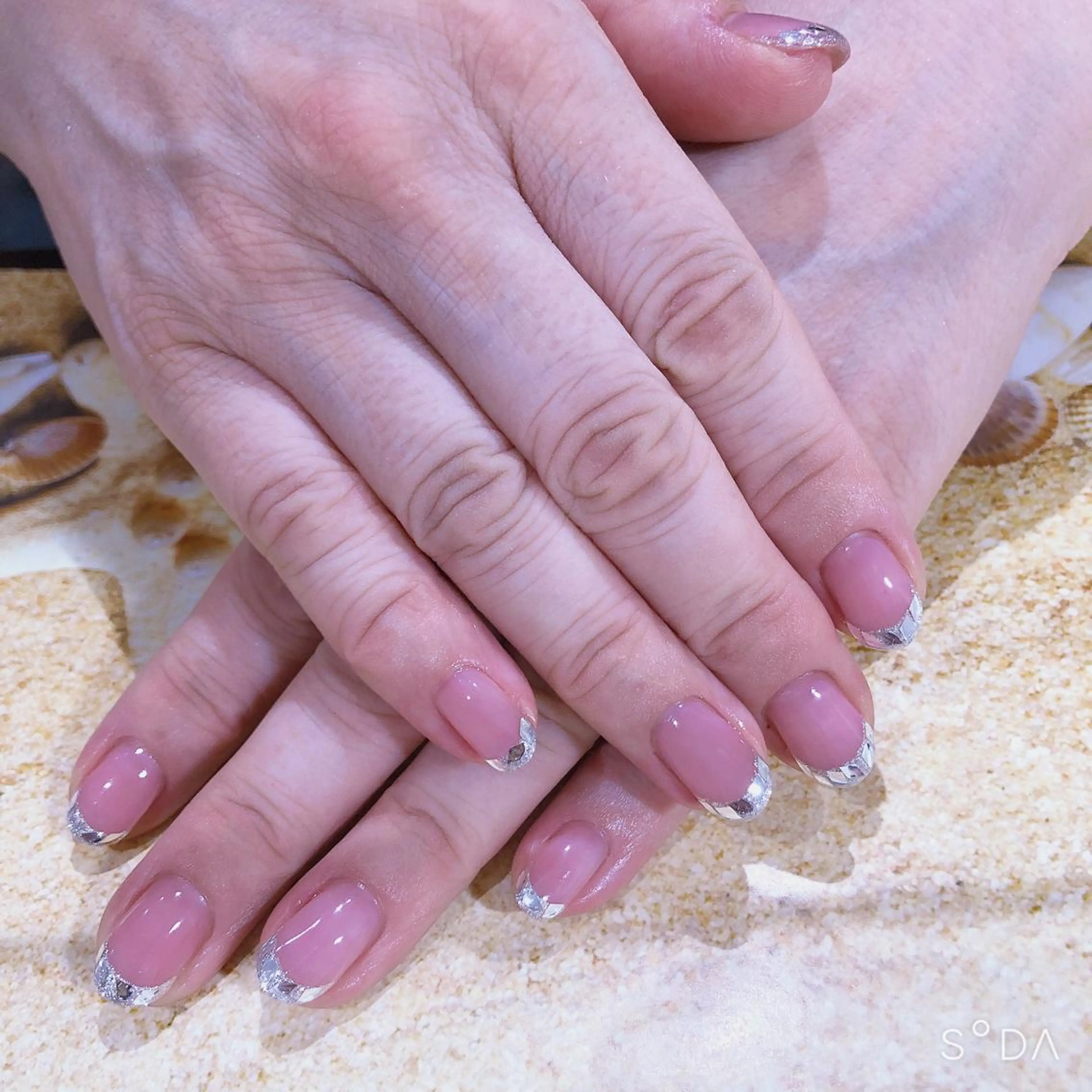 ネイル フレンチネイル ガラスフレンチ ハンドネイル 吉野✨ ネイルデザイナー✨のネイルデザイン