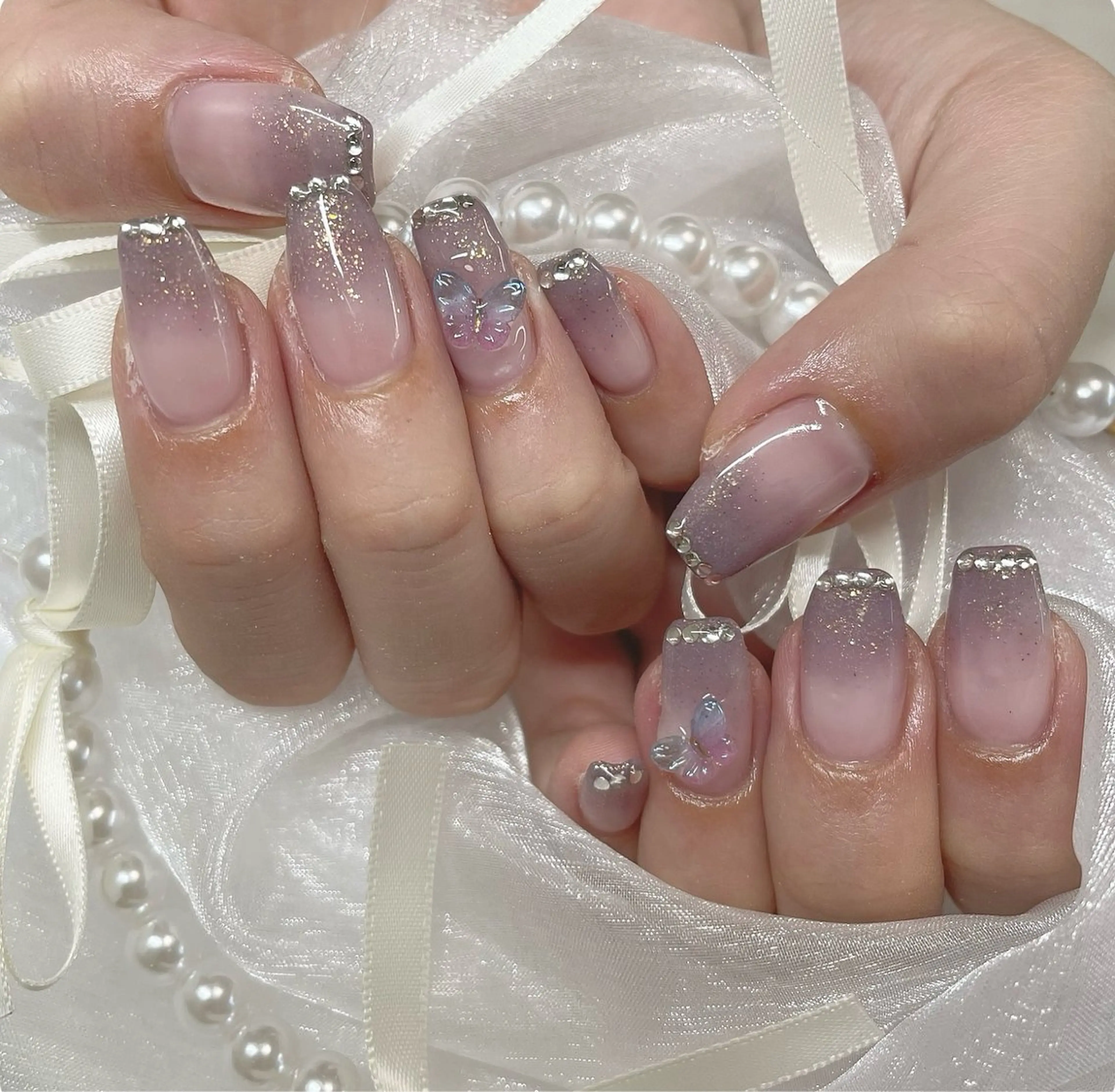 ネイル ジェルネイル 韓国ネイル 持ち込み ワンカラーネイル ワンホンネイル ハンドネイル fiore nail 🦋のネイルデザイン