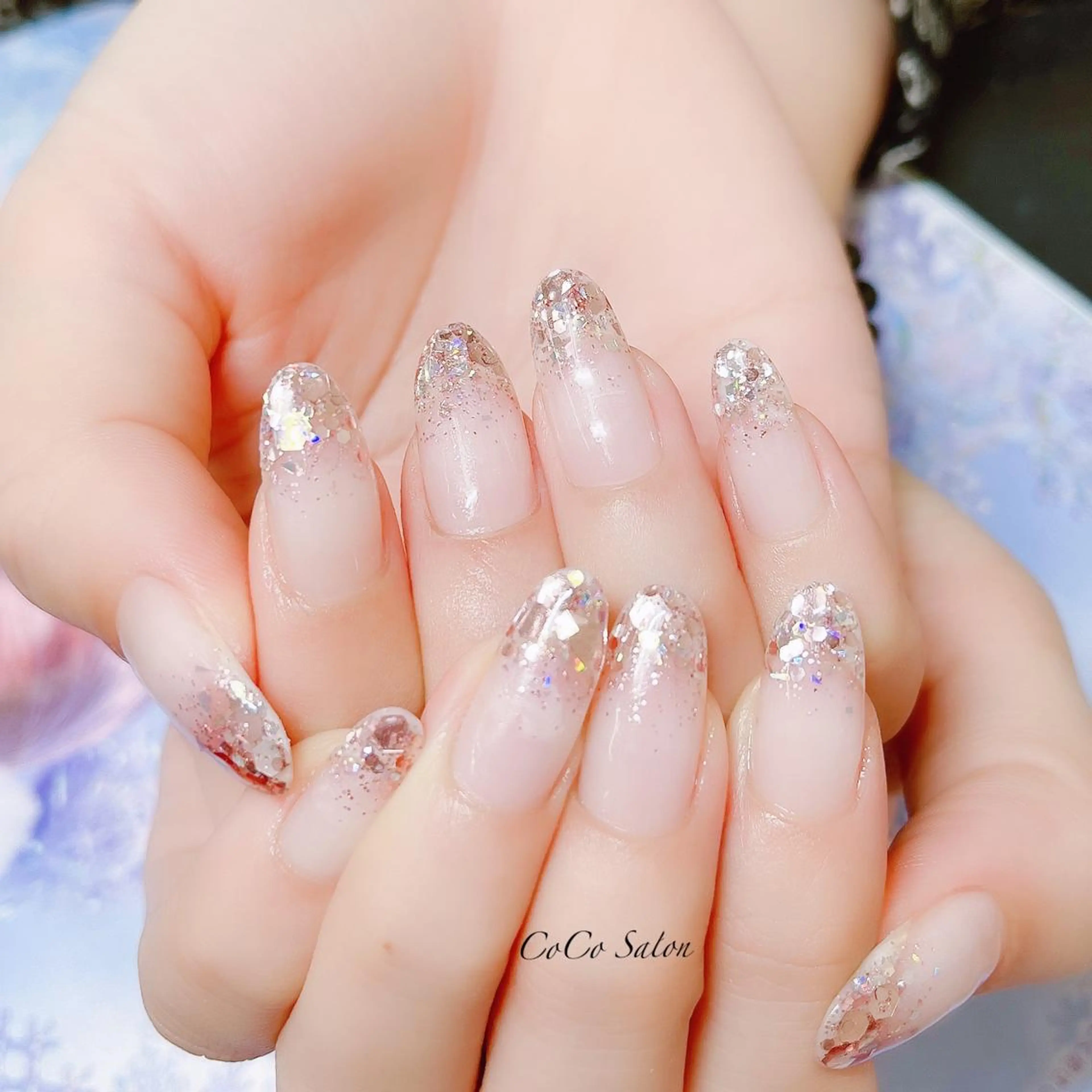 ネイル 長さ出し ジェルネイル ゴールド グラデーション ホログラムネイル ハンドネイル CoCoSalon ネイル/まつ毛予約のネイルデザイン