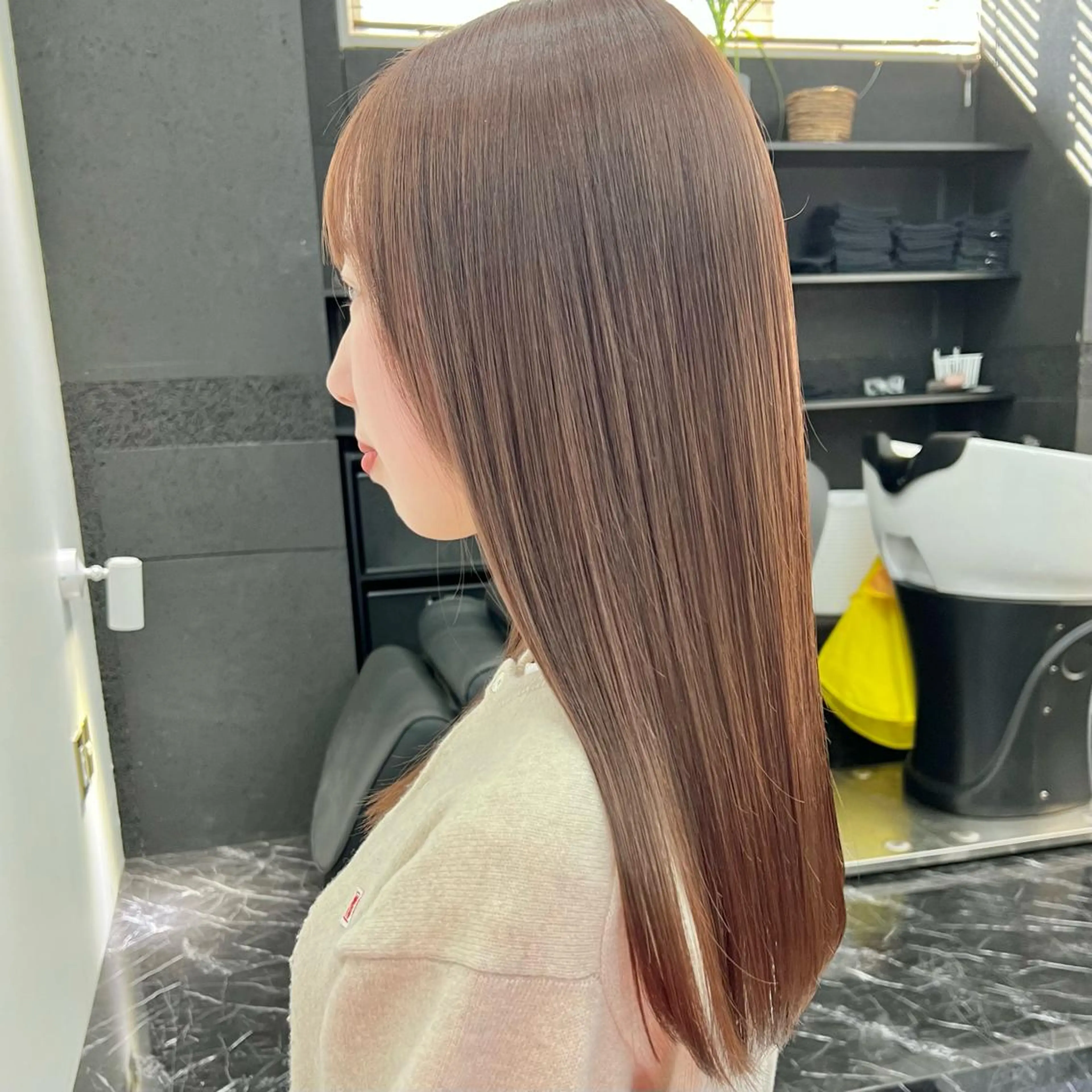 セミロング カラー ブリーチ ハイトーンカラー ChuDuck所属・🐮ChuDuck 代表　SHOTA🐮のヘアスタイル