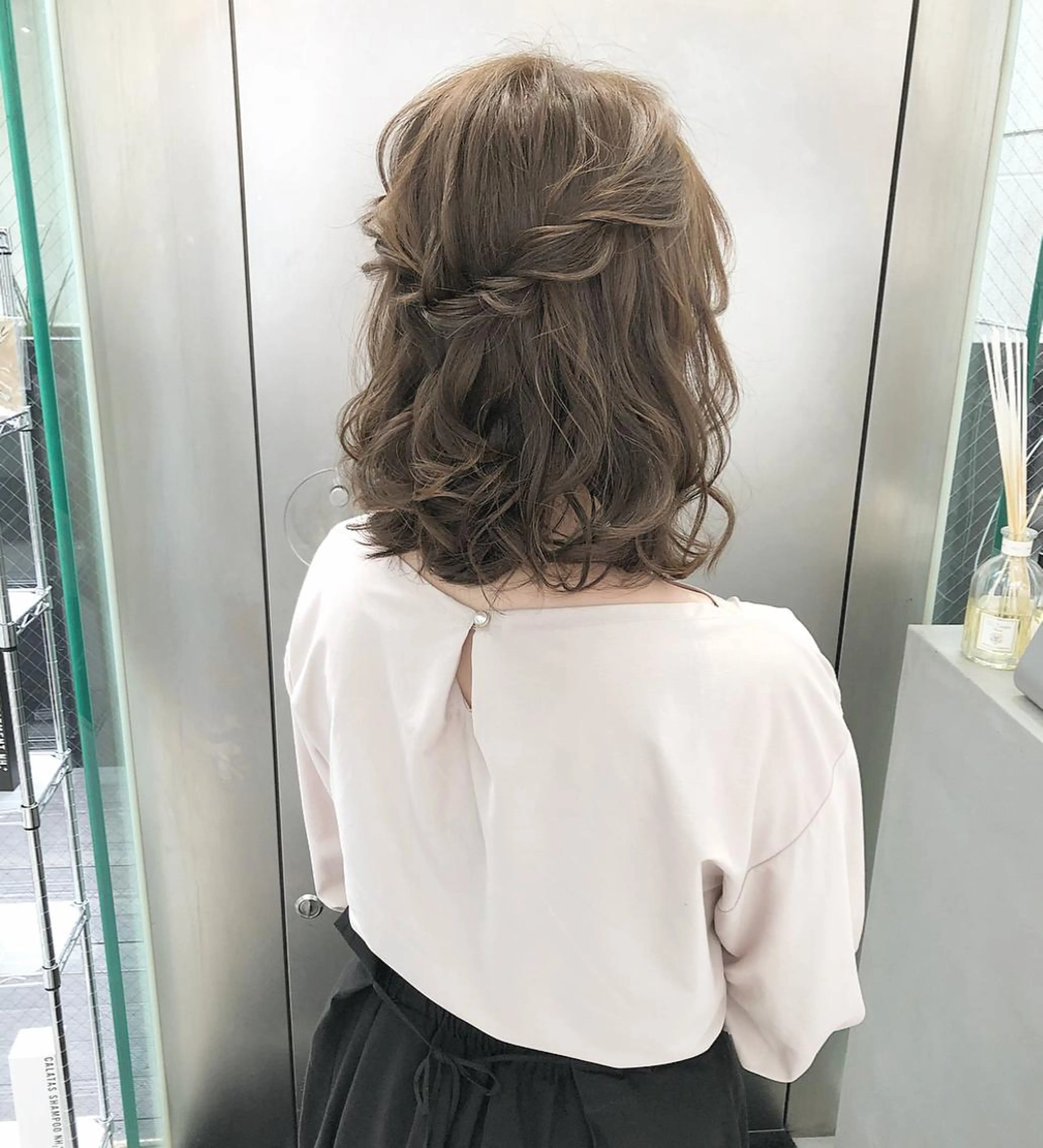 ミディアム カラー ヘアアレンジ ハーフアップ autre所属・大久保 ひでなりのヘアスタイル