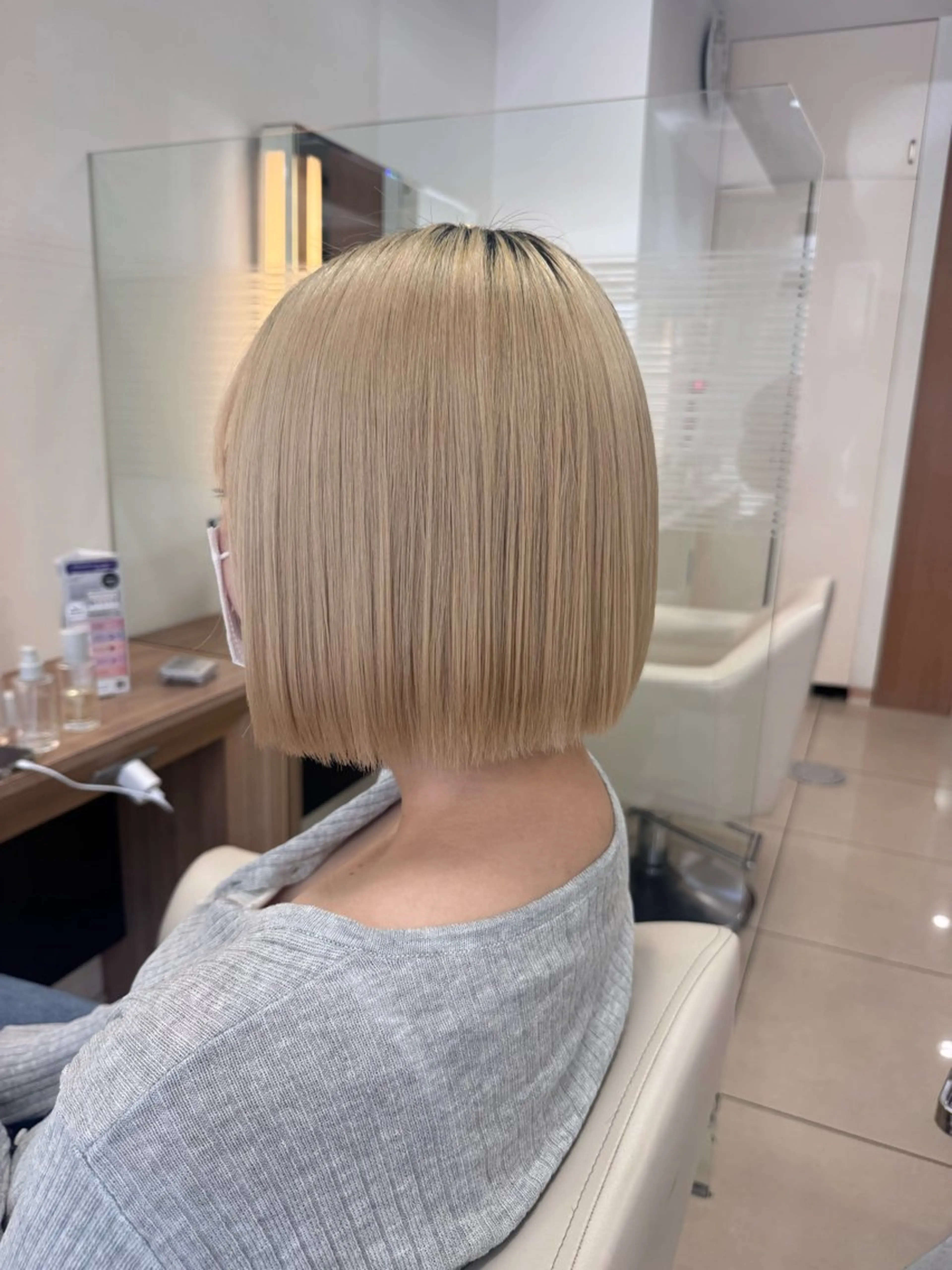 ショート 艶カラー/ベージュ カラー/tuburaのヘアスタイル