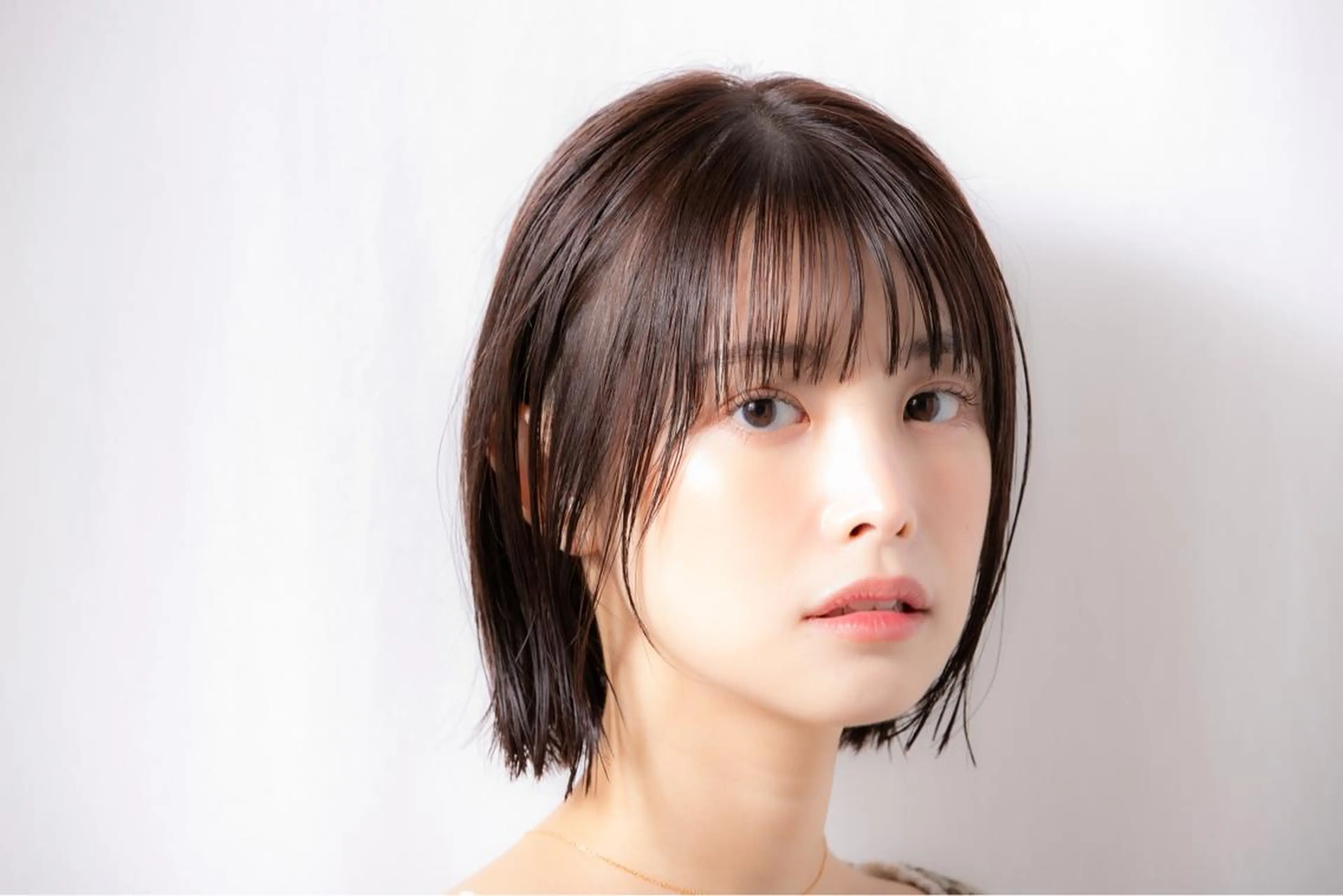 ミディアム カラー パーマ ヘアアレンジ 🩵美艶髪×透明感 カラー×質感再生💚のヘアスタイル