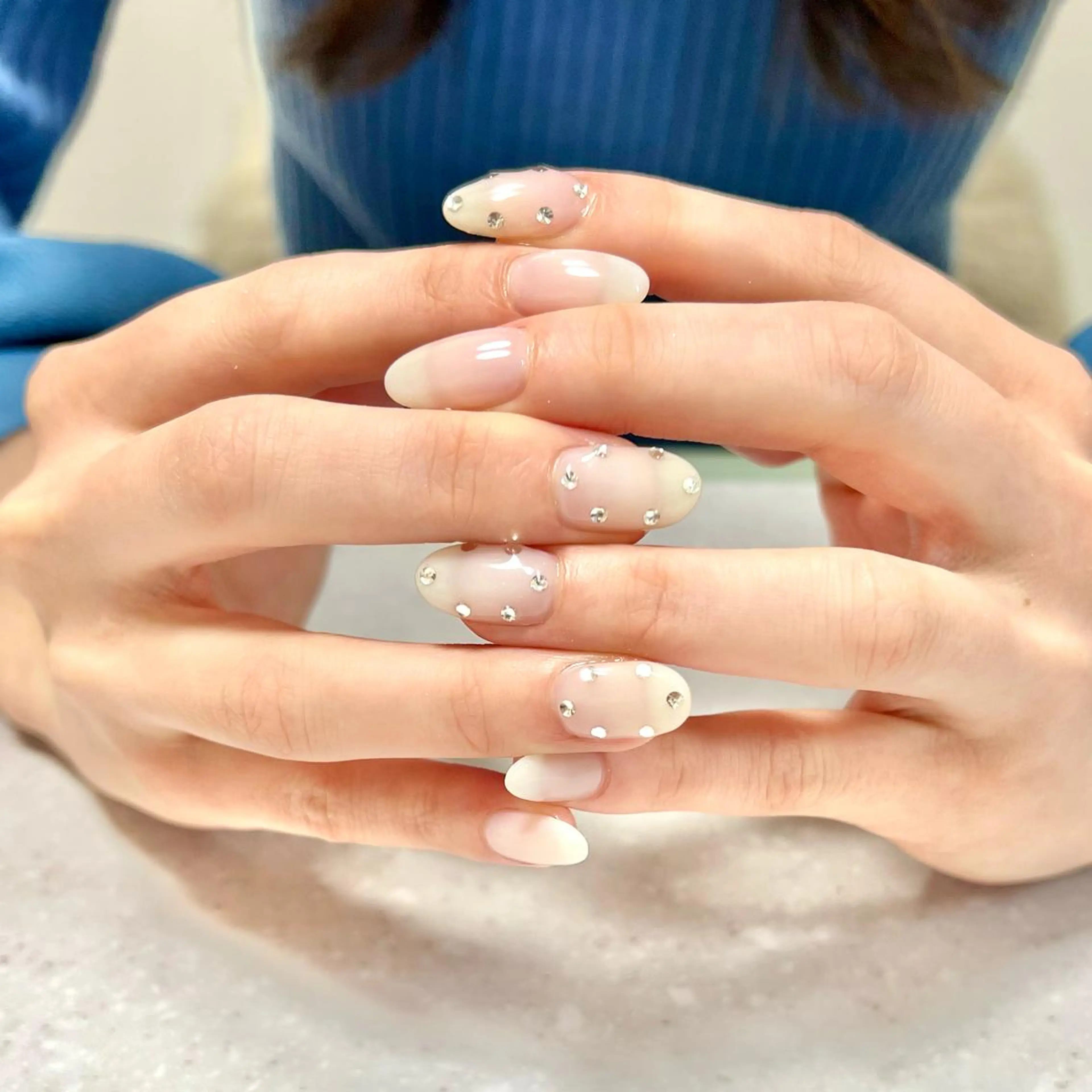 ネイル クリアネイル ドット キラキラネイル オフィスネイル ワンカラーネイル ステラ marikominoのネイルデザイン