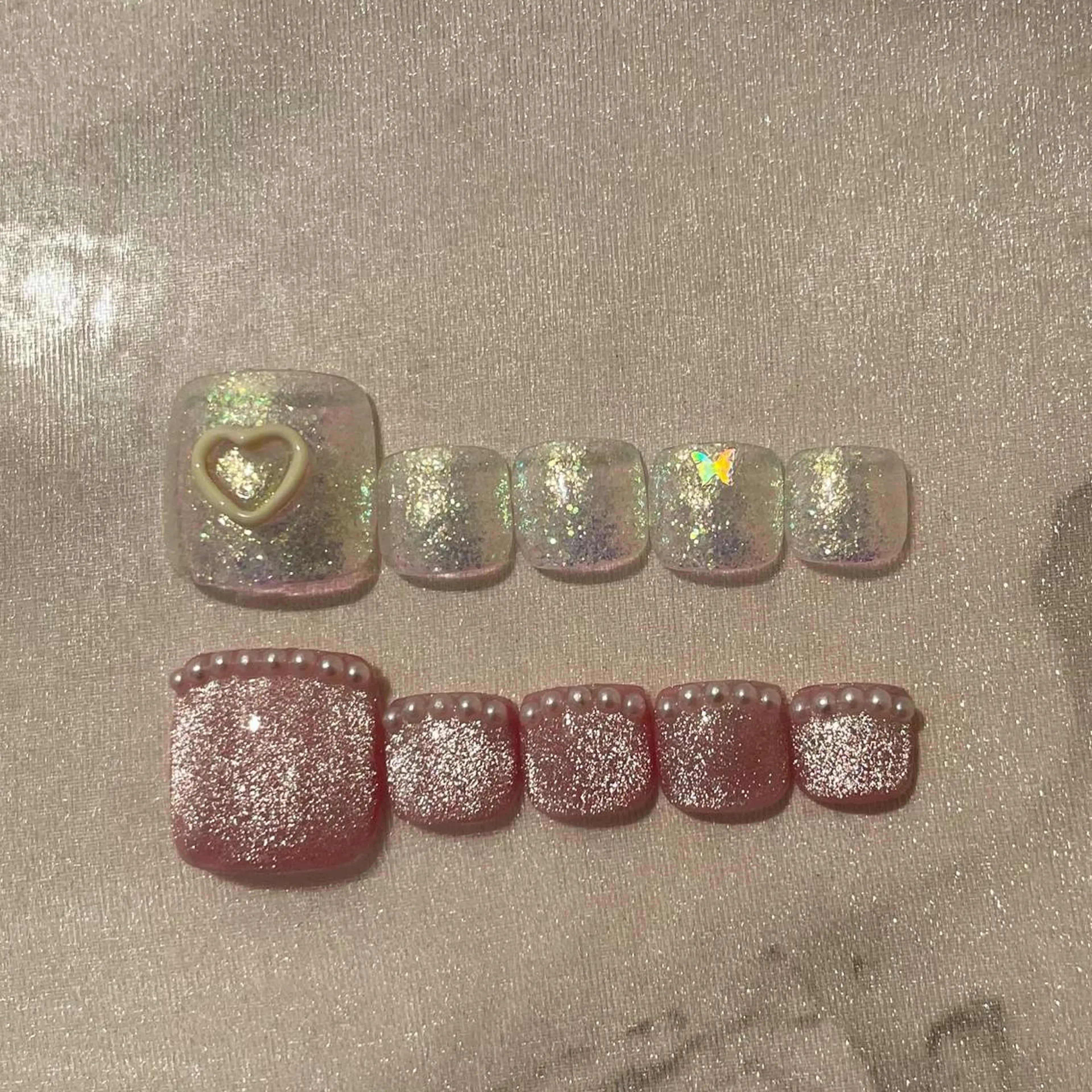 ネイル オーロラネイル フレンチネイル ガーリー ハート マグネットネイル フットネイル lyly.nail所属・lylynail YUUKAのネイルデザイン