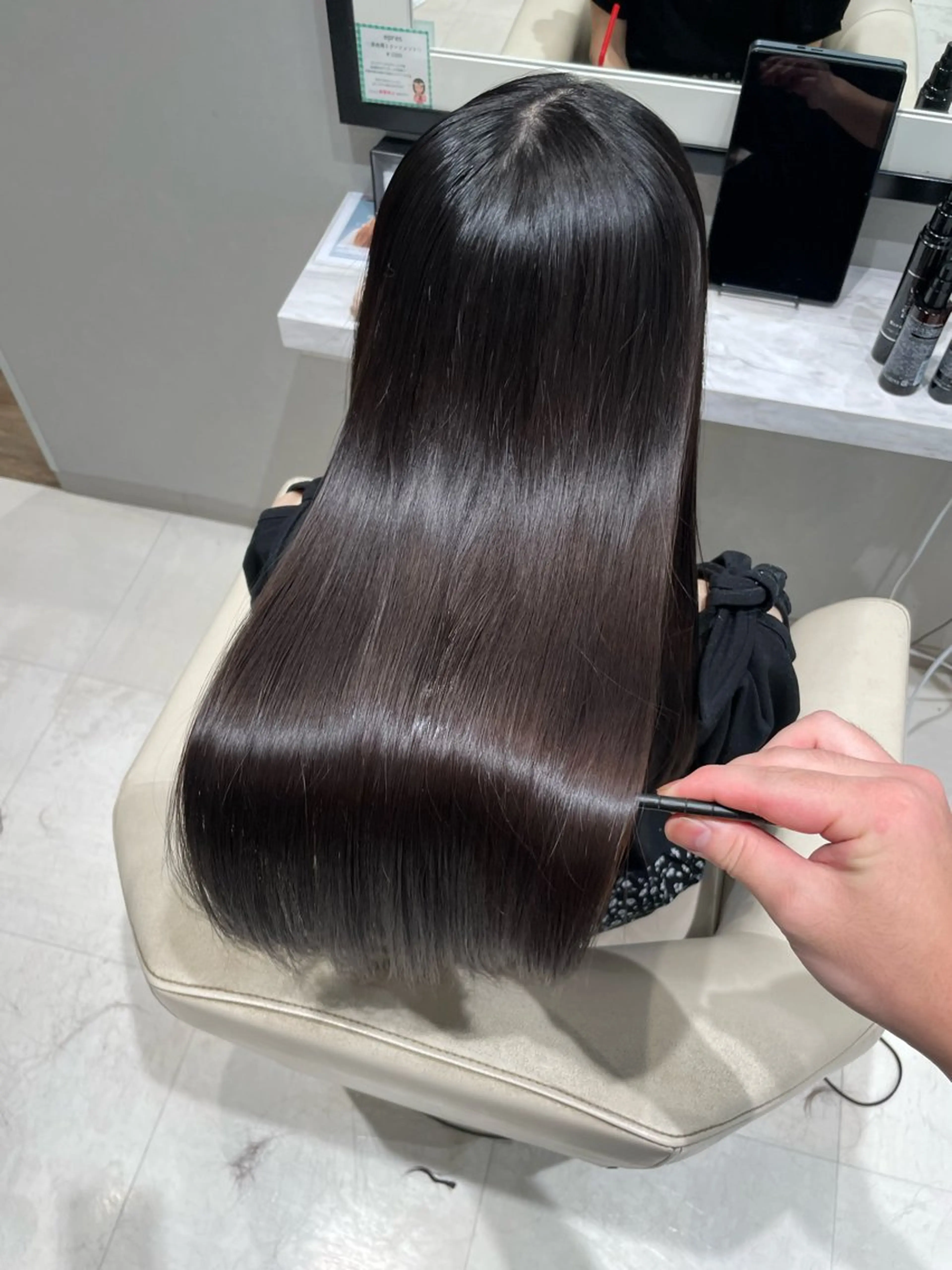 ロング パーマ 縮毛矯正 トリートメント k-twoたき✨艶感 カラー／美髪矯正のヘアスタイル