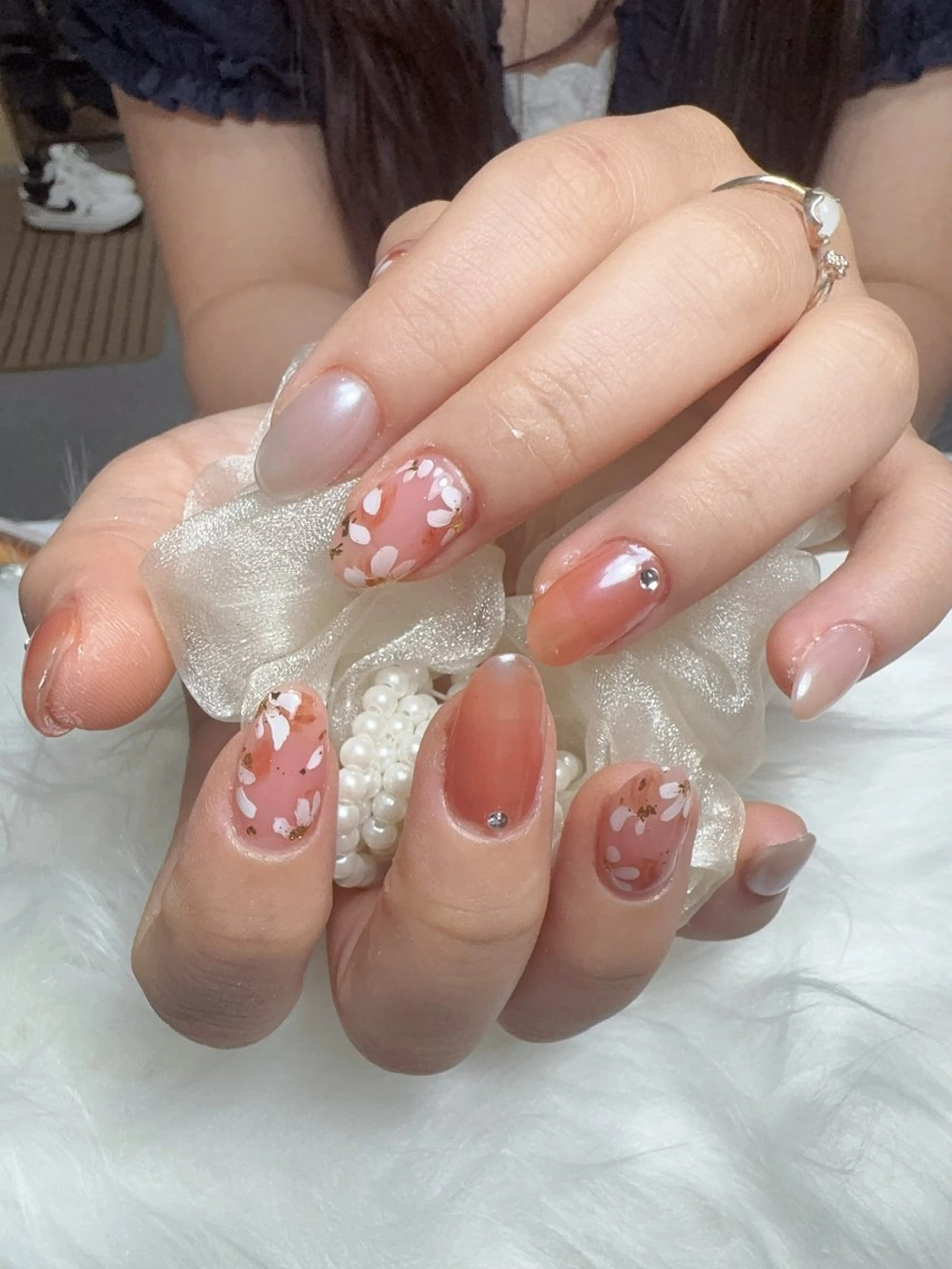 ネイル アートネイル 成人式 ジェルネイル ニュアンスネイル ネイルチップ Kora Nailのネイルデザイン