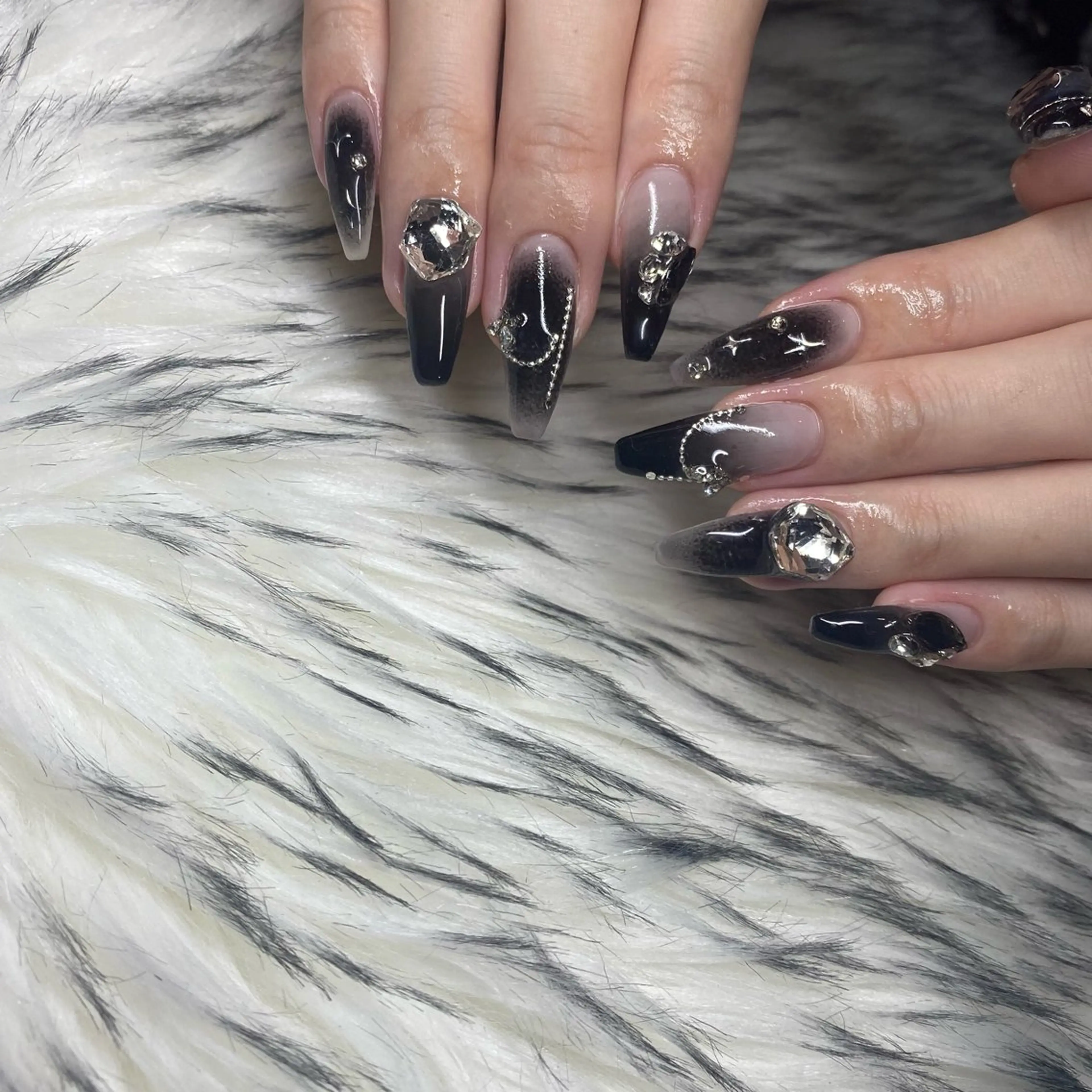 ネイル ハンドネイル la vie  Luire所属・la vie Luire ｱｽｶのネイルデザイン