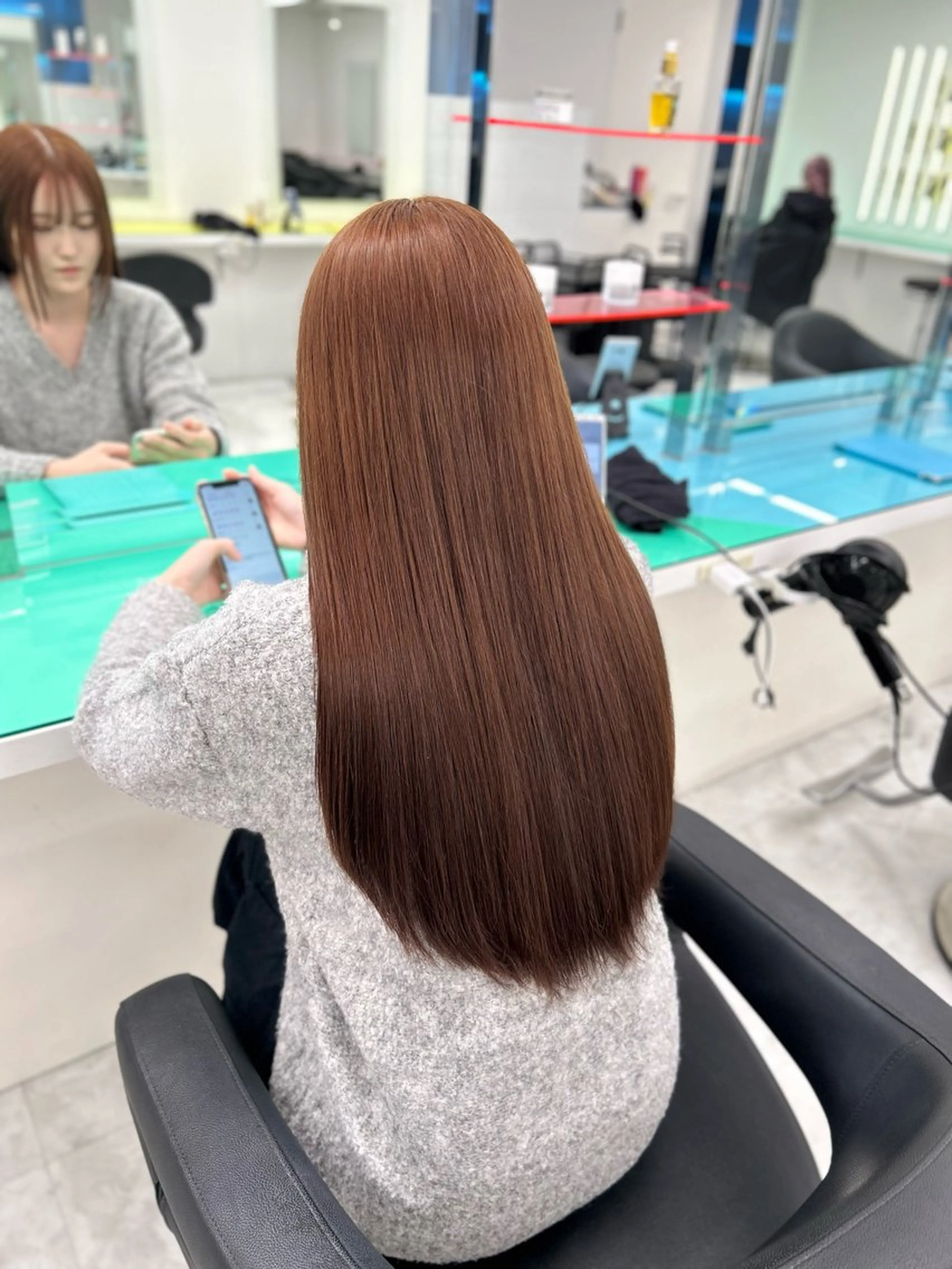 セミロング ヘアカラー Miwa🤍ダメージ レスカラー特化🦢のヘアスタイル