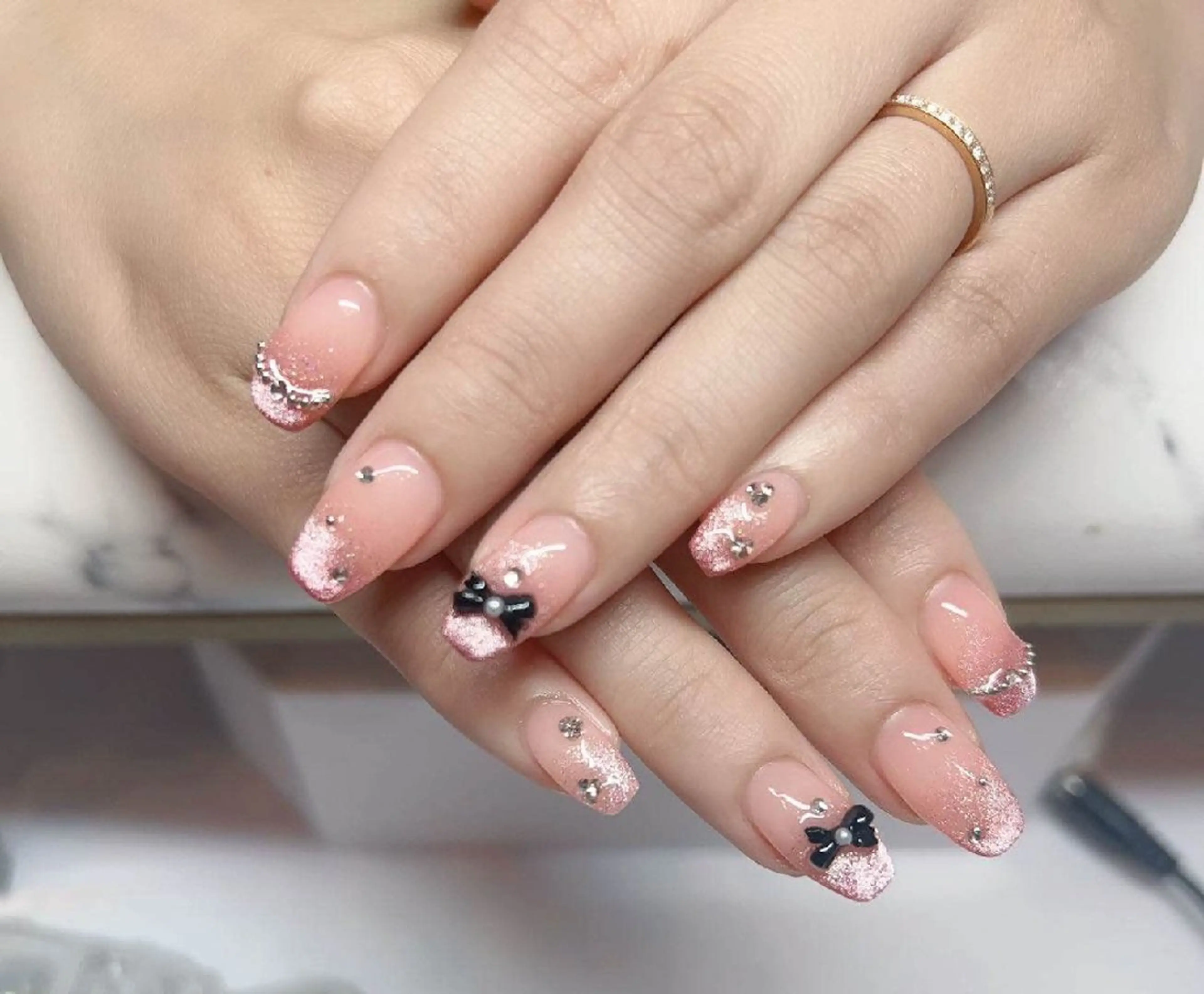 ネイル チークネイル 長さ出し フットネイル フレンチネイル ガラスフレンチ ネイルサロンred veil所属・RiRi  ネイルサロンのネイルデザイン