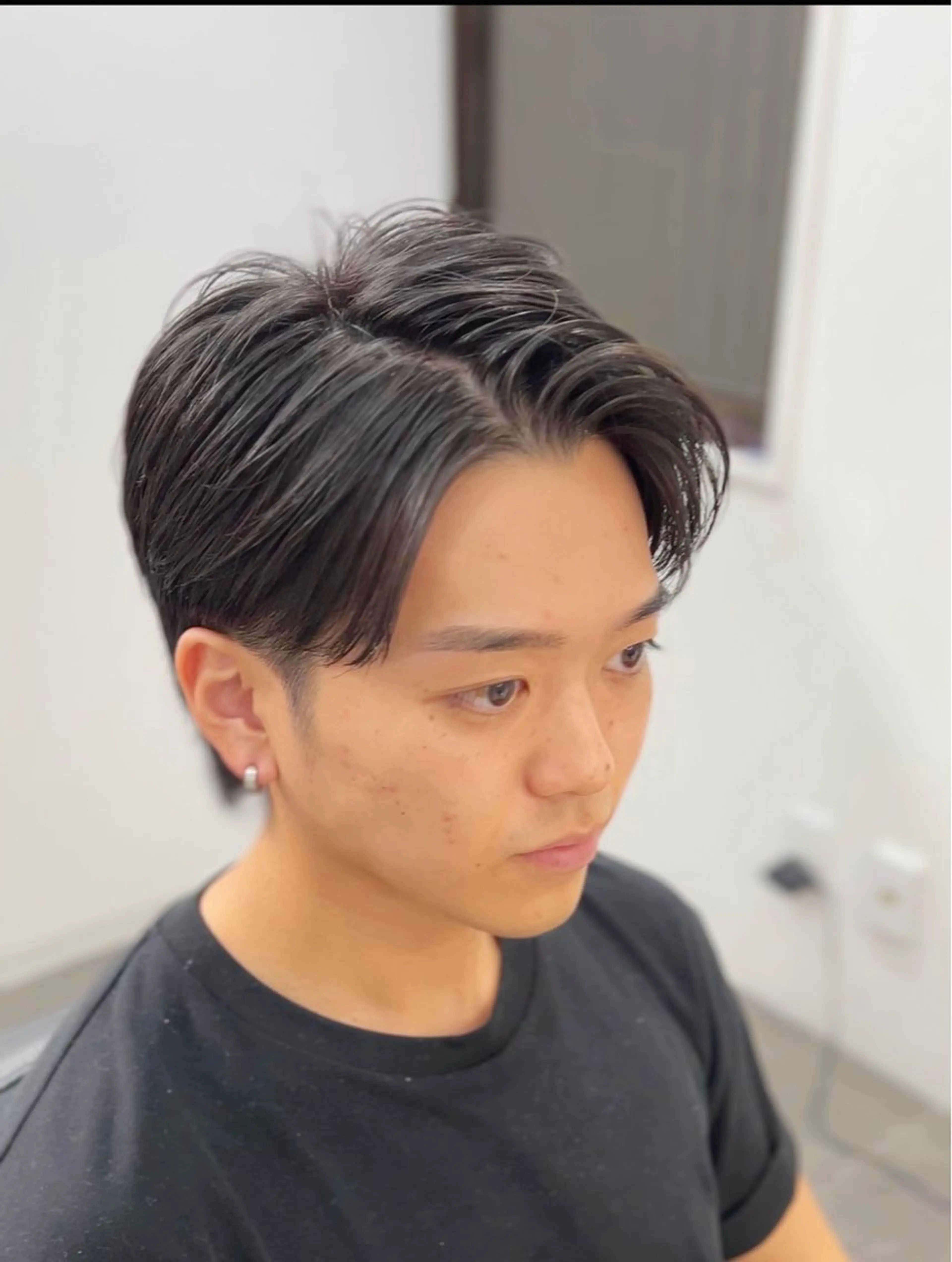 ショート メンズ ハンサムショート ショートヘア カット ヘアカラー CHELSEA  梅田所属・OKADA/メンズ /カット/眉/縮毛のヘアスタイル