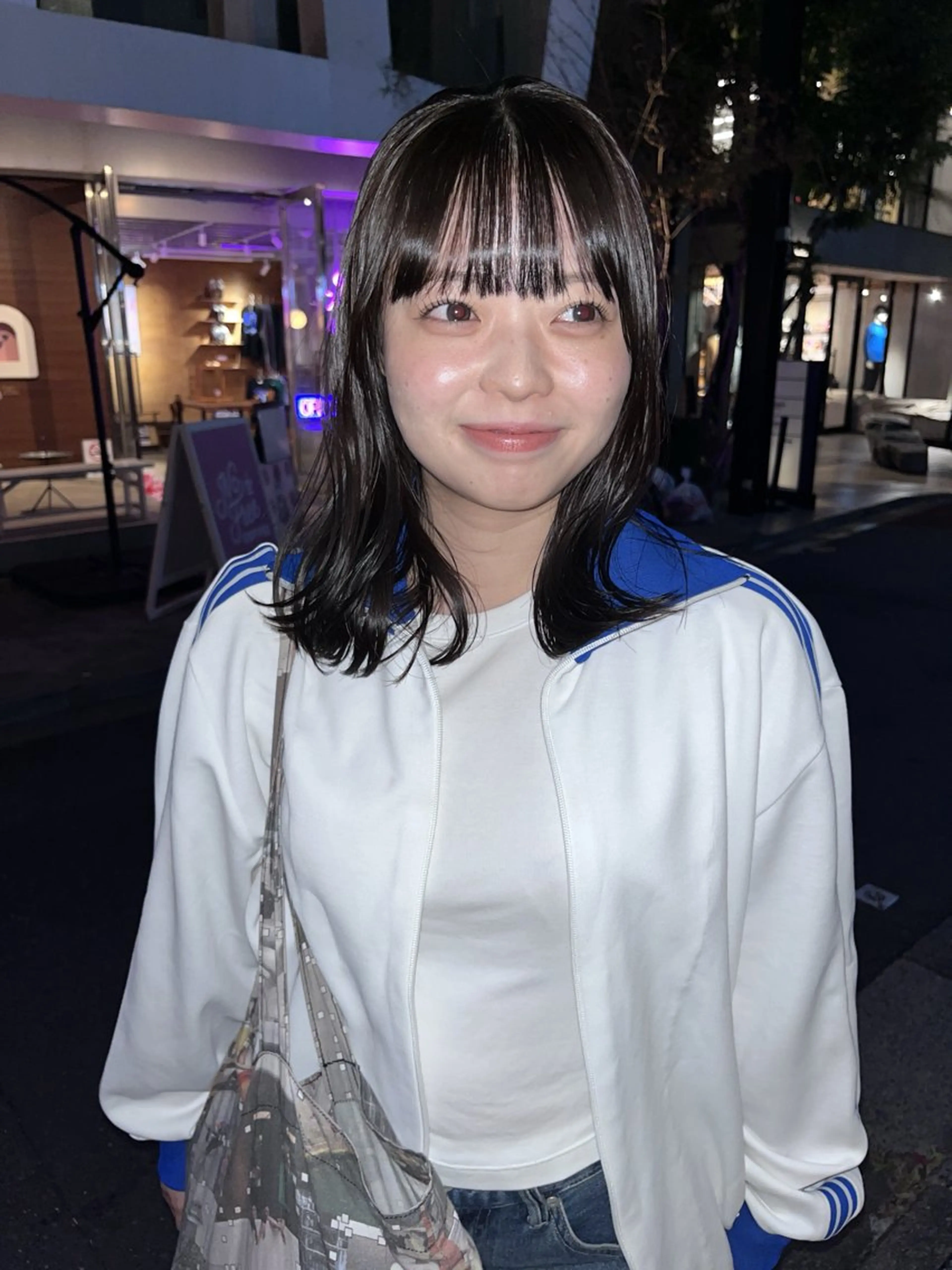 ミディアム カラー 透明感カラー カット ヘアカラー トリートメント スッと馴染むhair /ヨシダトモキのヘアスタイル