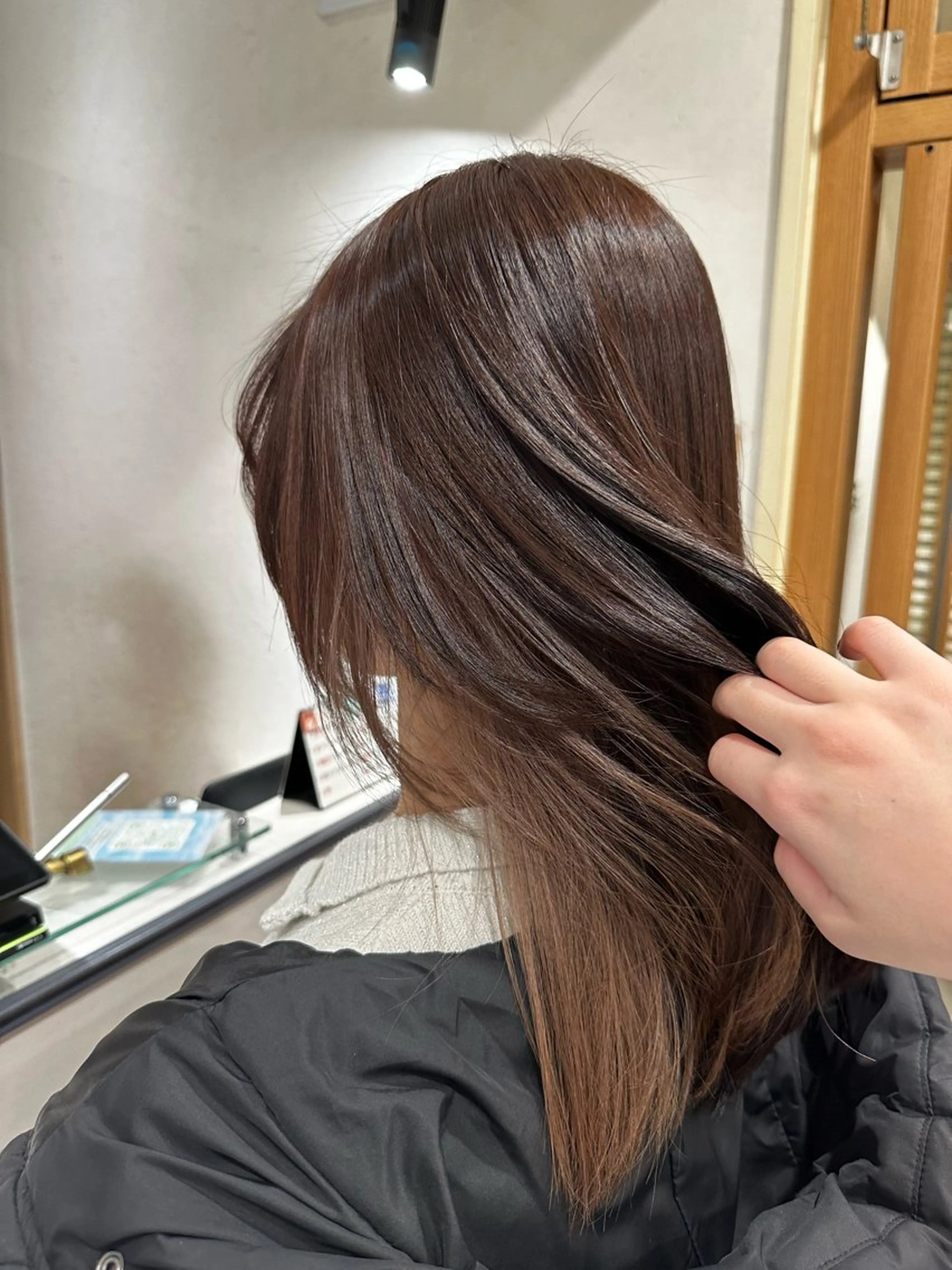 セミロング カラー カット ヘアカラー 岡本 葵のヘアスタイル