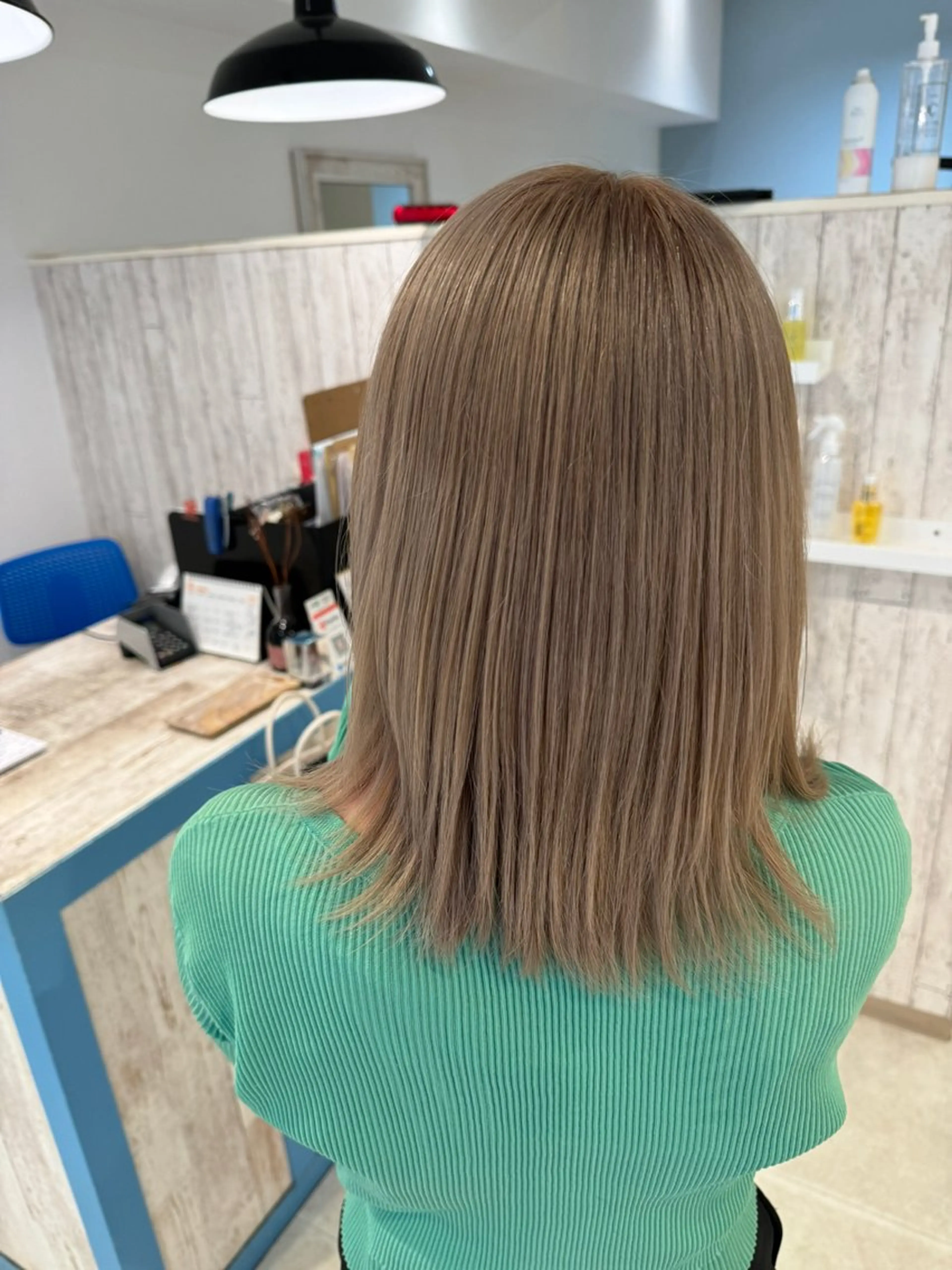 ミディアム 40代からの髪悩み 専門美髪アドバイザーのヘアスタイル