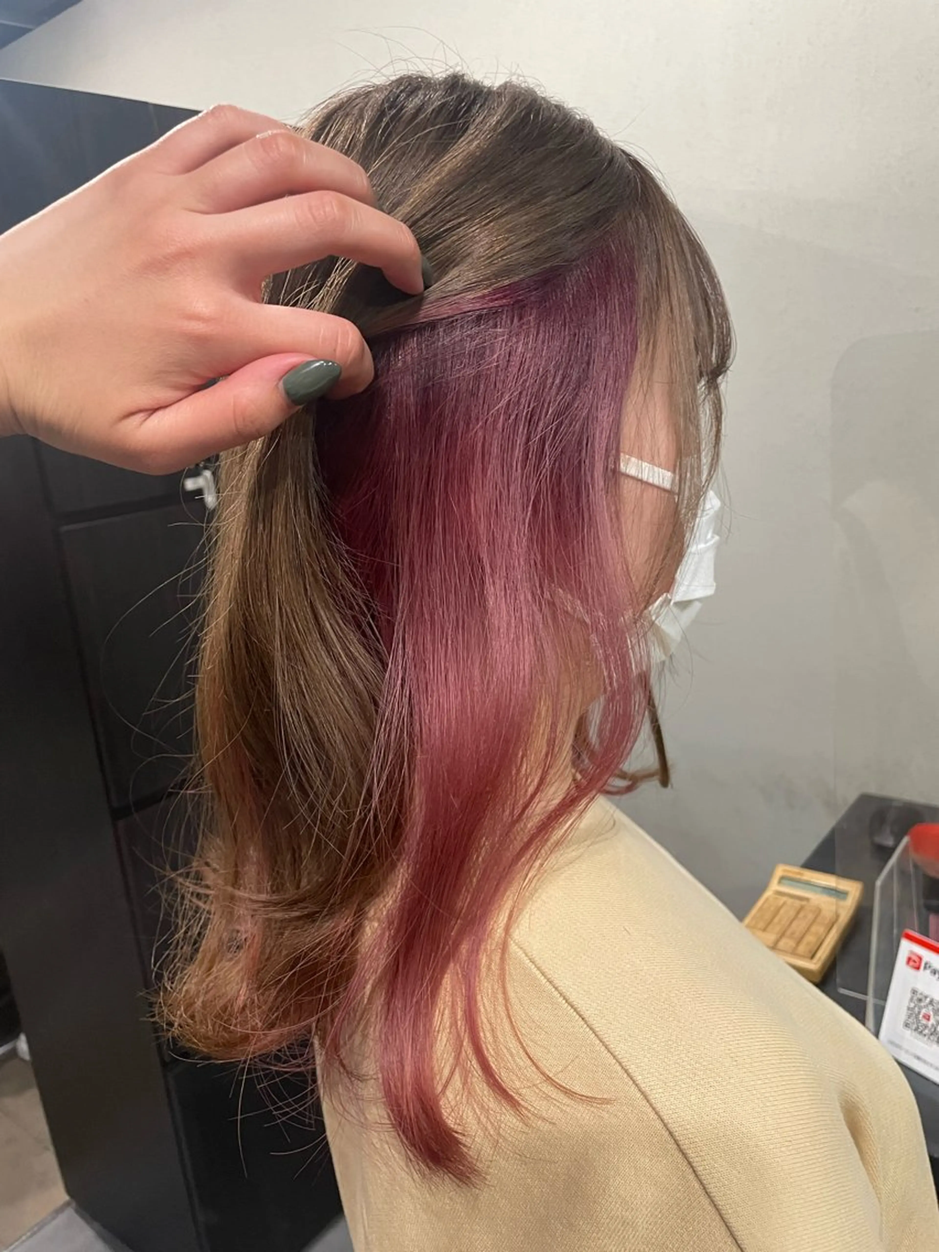 セミロング カラー カット ヘアカラー 石川 聖奈のヘアスタイル