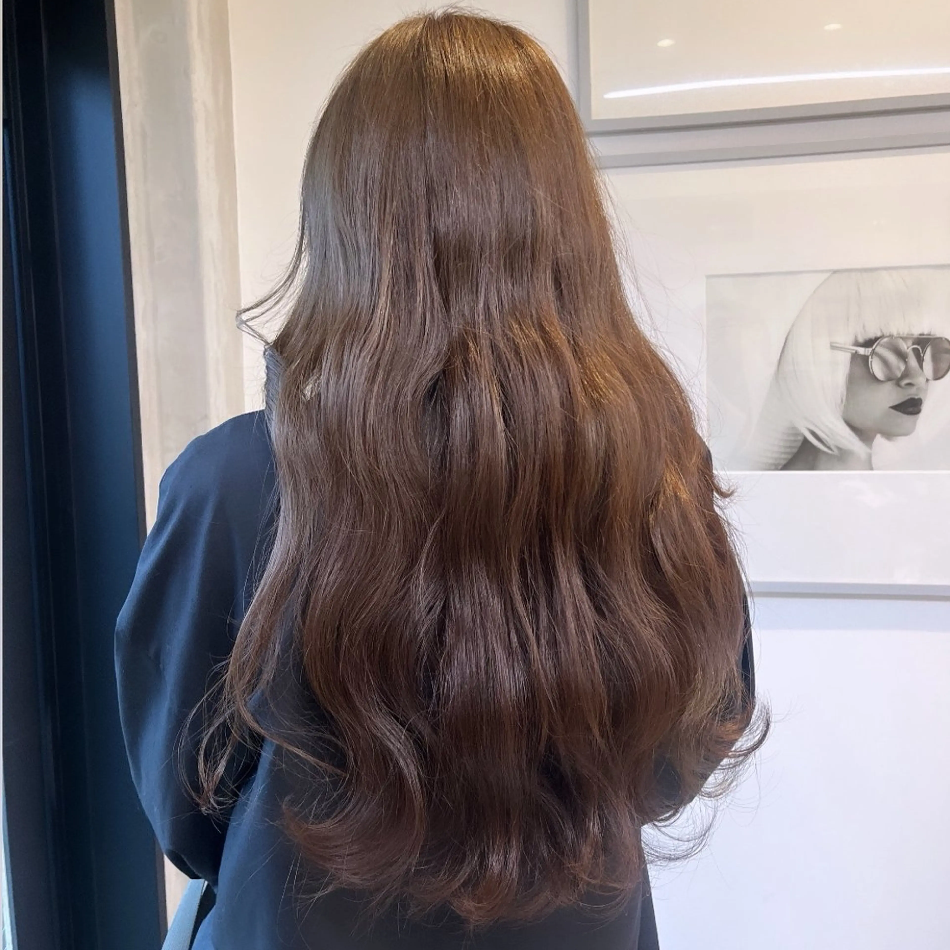 ロング カラー ベージュカラー ブラウンカラー オリーブベージュ オリーブブラウン シアーベージュ ヘアカラー トリートメント ヘッドスパ ヘアセット カジュアルを女っぽく 𝗮𝘆𝗮𝗰𝗼のヘアスタイル