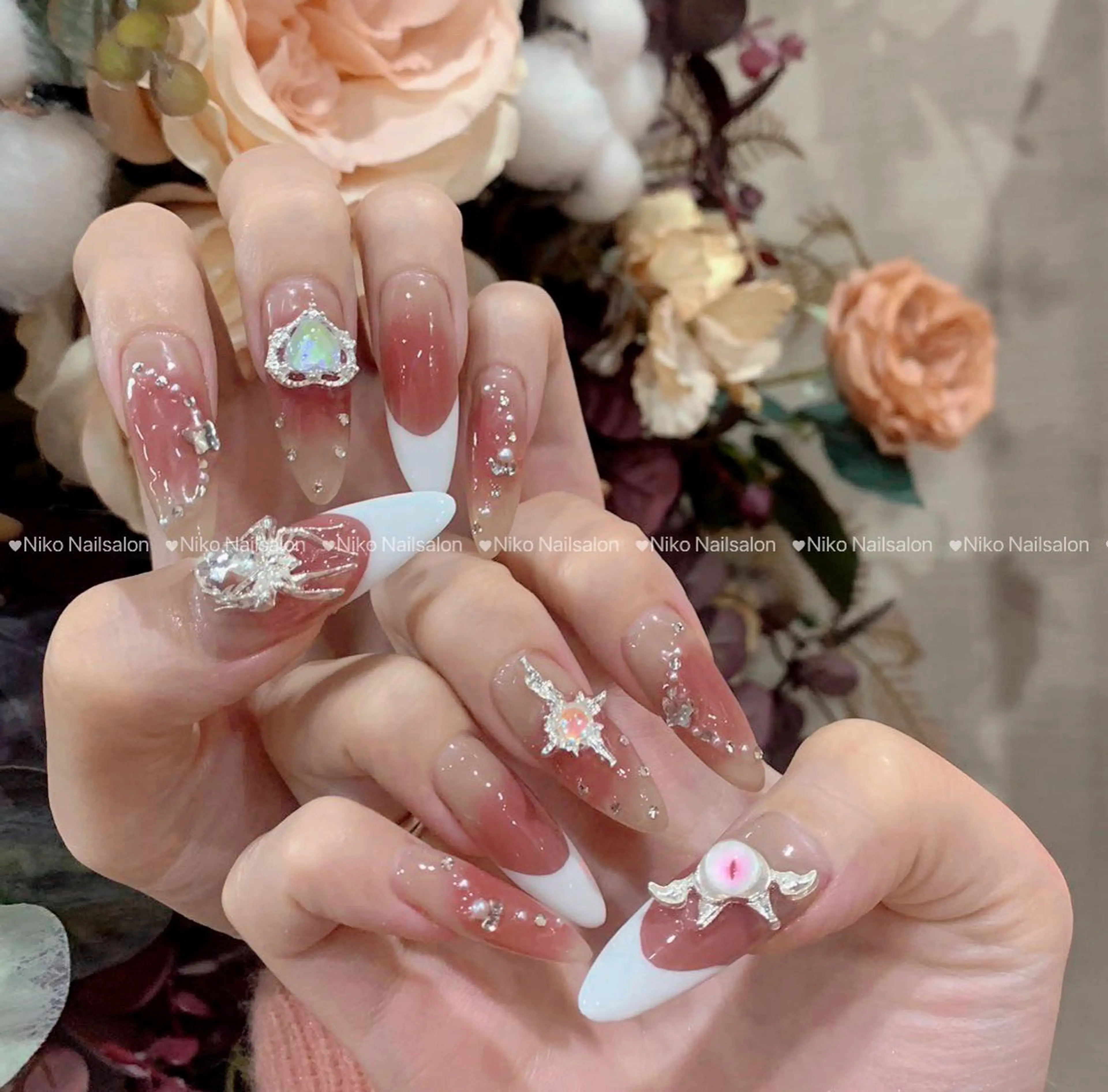 ネイル チークネイル 長さ出し フットネイル フレンチネイル ジェルネイル Niko Nail salon 銀座本店のネイルデザイン