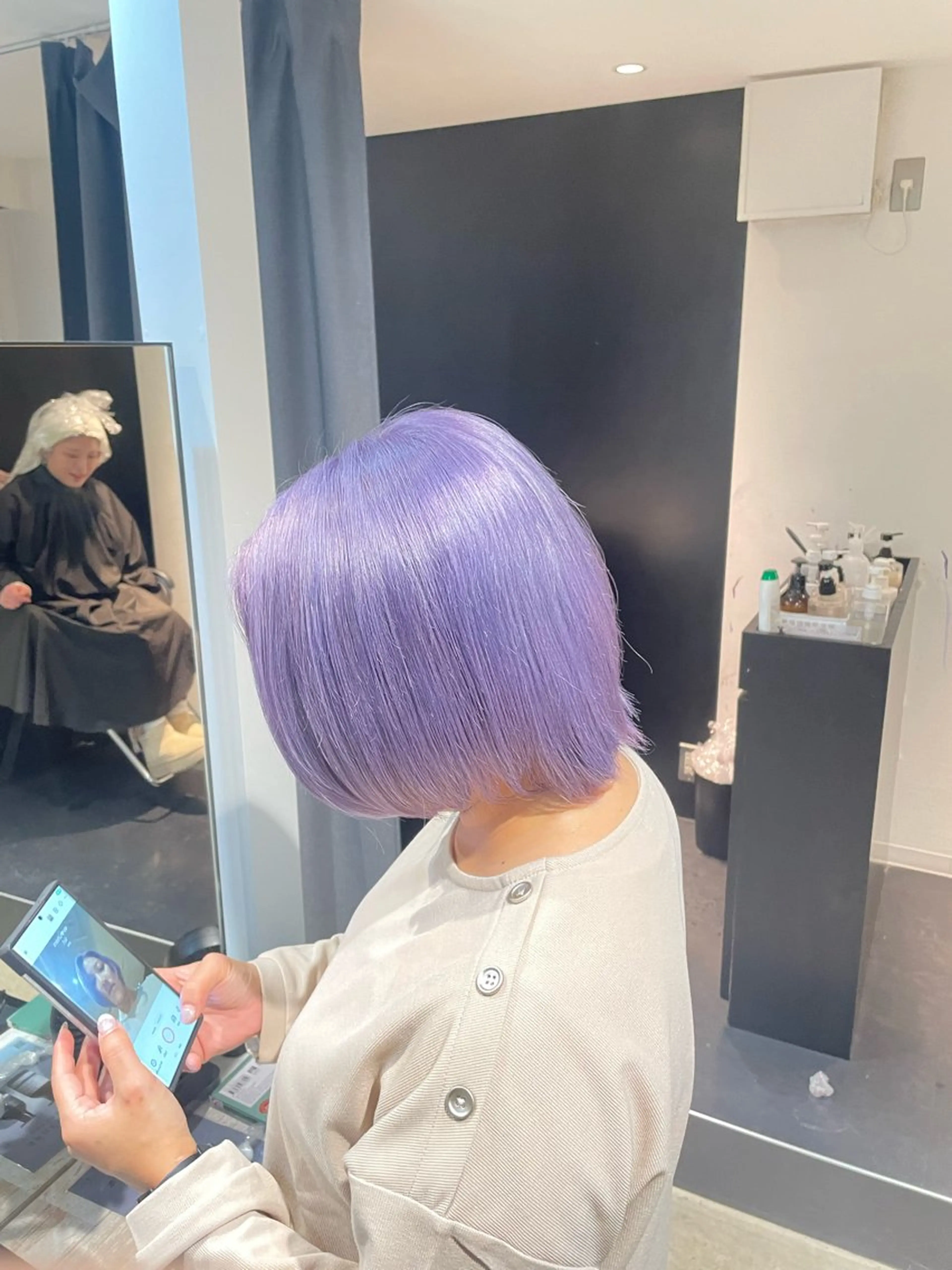 ショート カラー カット ヘアカラー トリートメント youres hair 新宿3丁目店所属・艶髪/ハイトーン /髪質改善/柴田のヘアスタイル