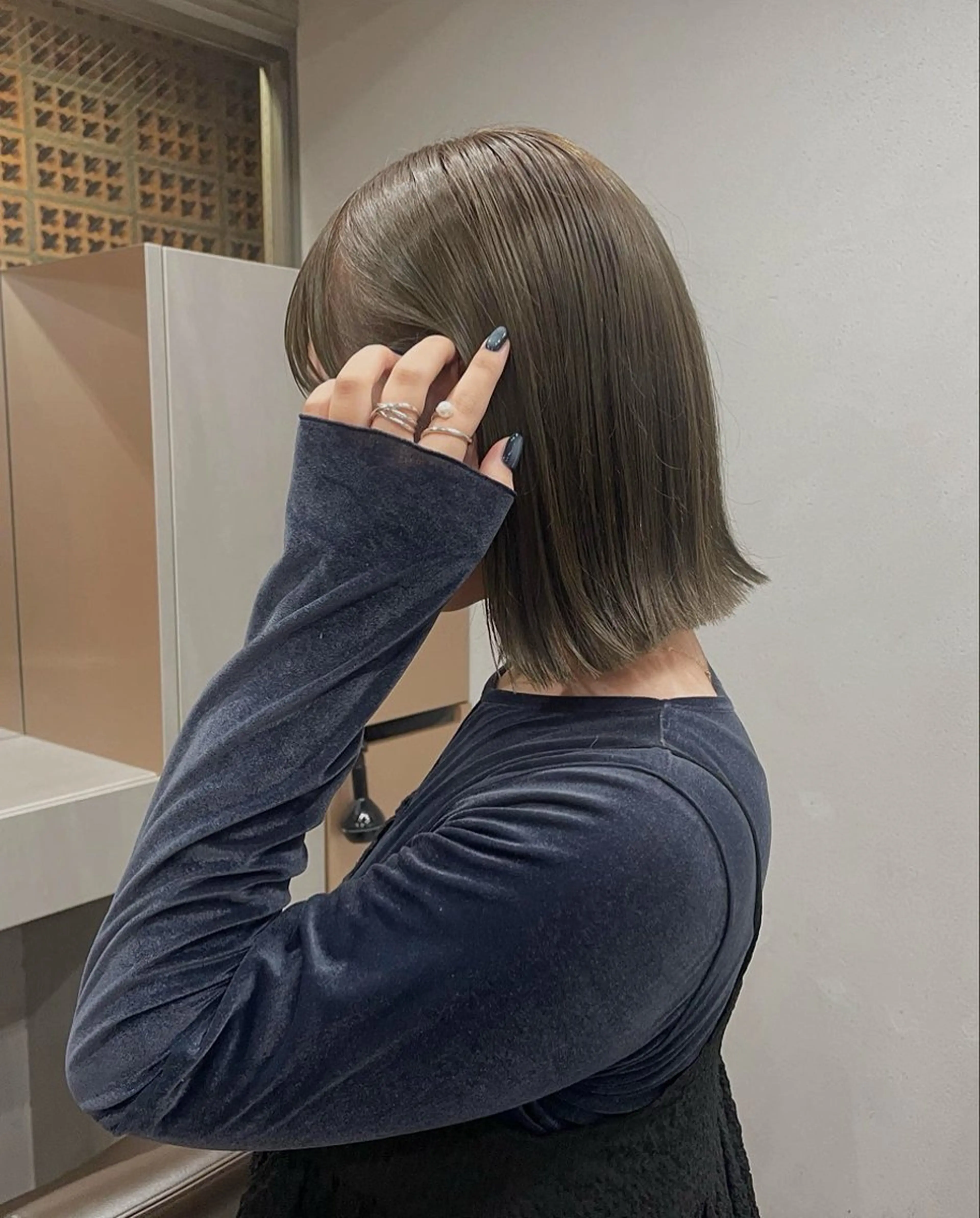 ミディアム カラー カット ヘアカラー トリートメント 表参道/髪質改善・ 透明感 colorのヘアスタイル