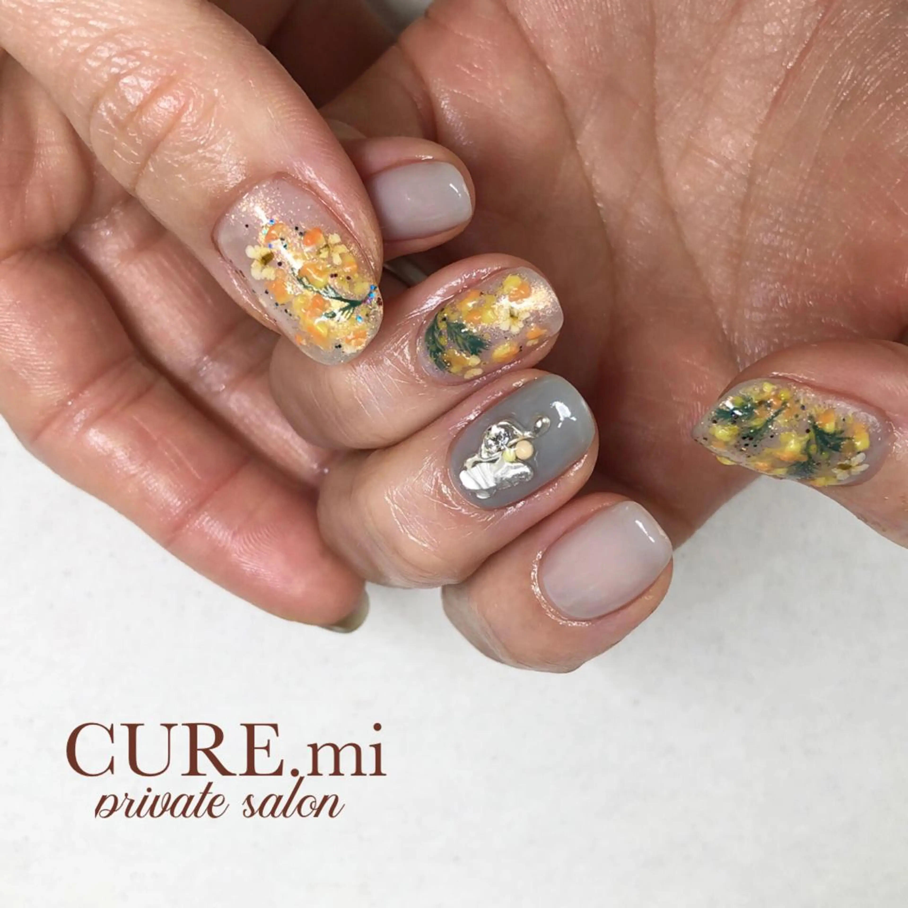 ネイル フラワーネイル 春ネイル ハンドネイル ハンドケア CURE.mi所属・伊藤 美香のネイルデザイン