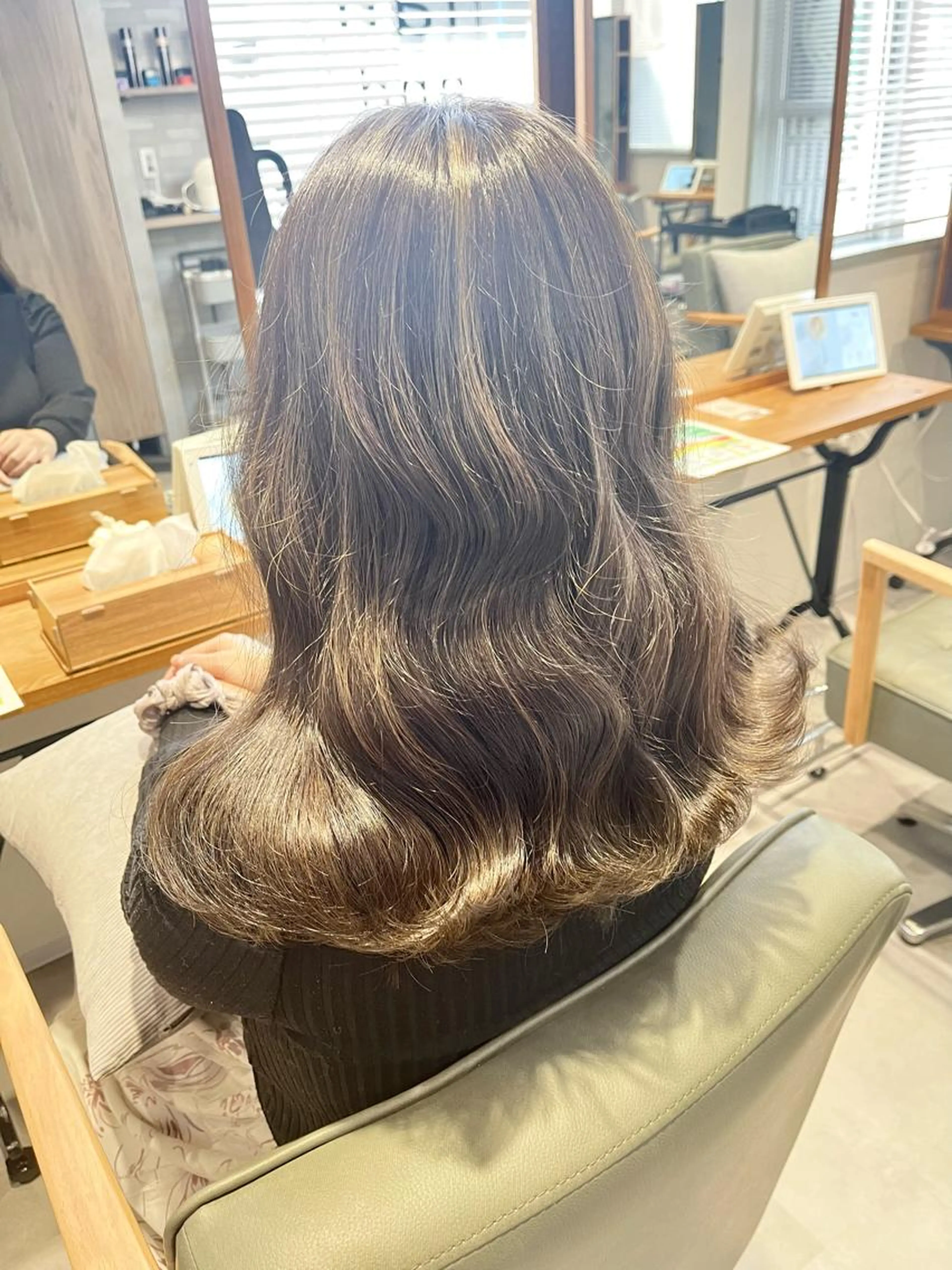 🍑小顔カット💇🏼‍♀️＋アディクシーカラー🎨＋コラーゲントリートメント👱🏻‍♀️🪄の写真
