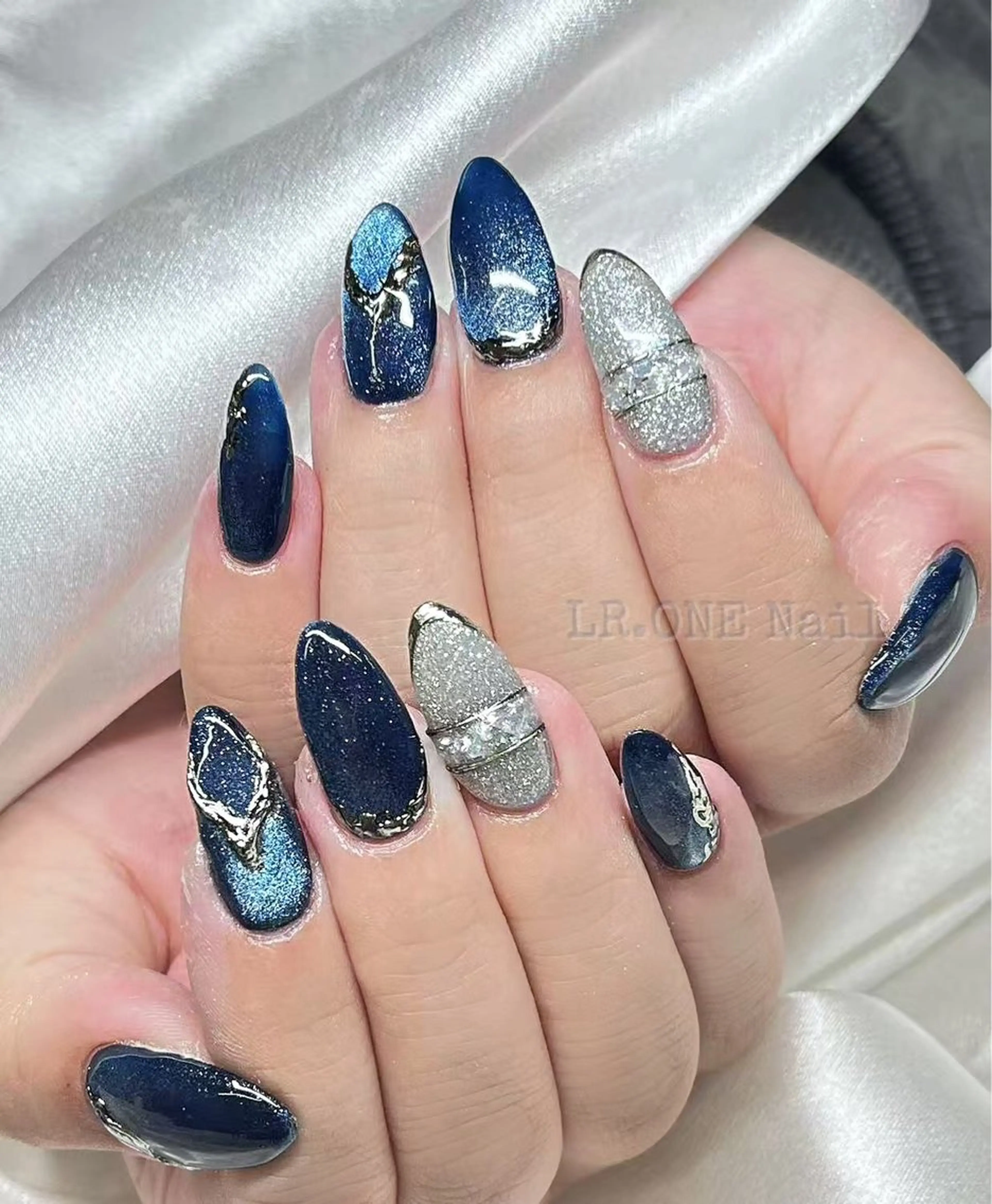 ネイル ハンドネイル LR.ONE ヨウのネイルデザイン