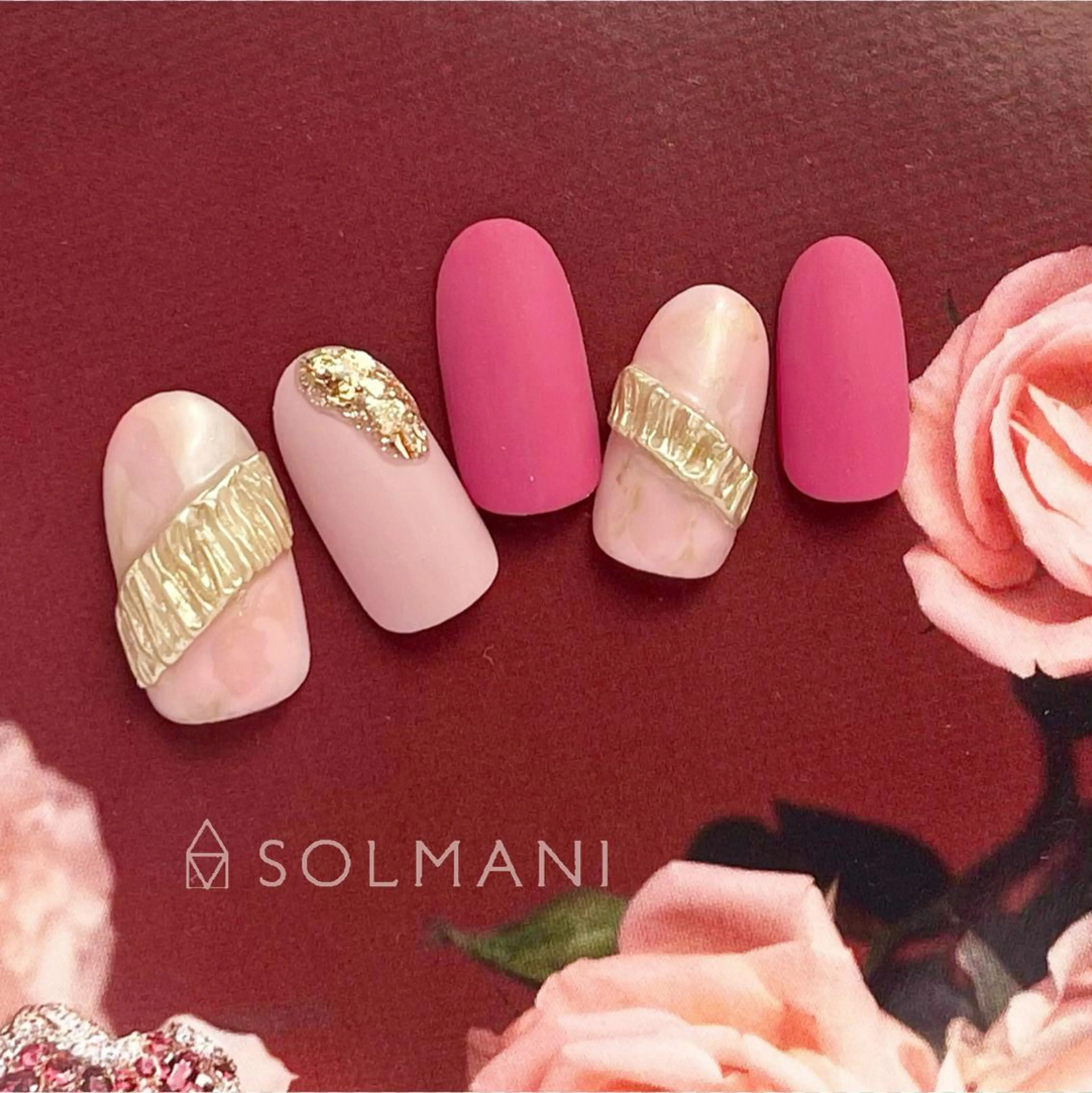 ネイル SOLMANI 予約担当のネイルデザイン