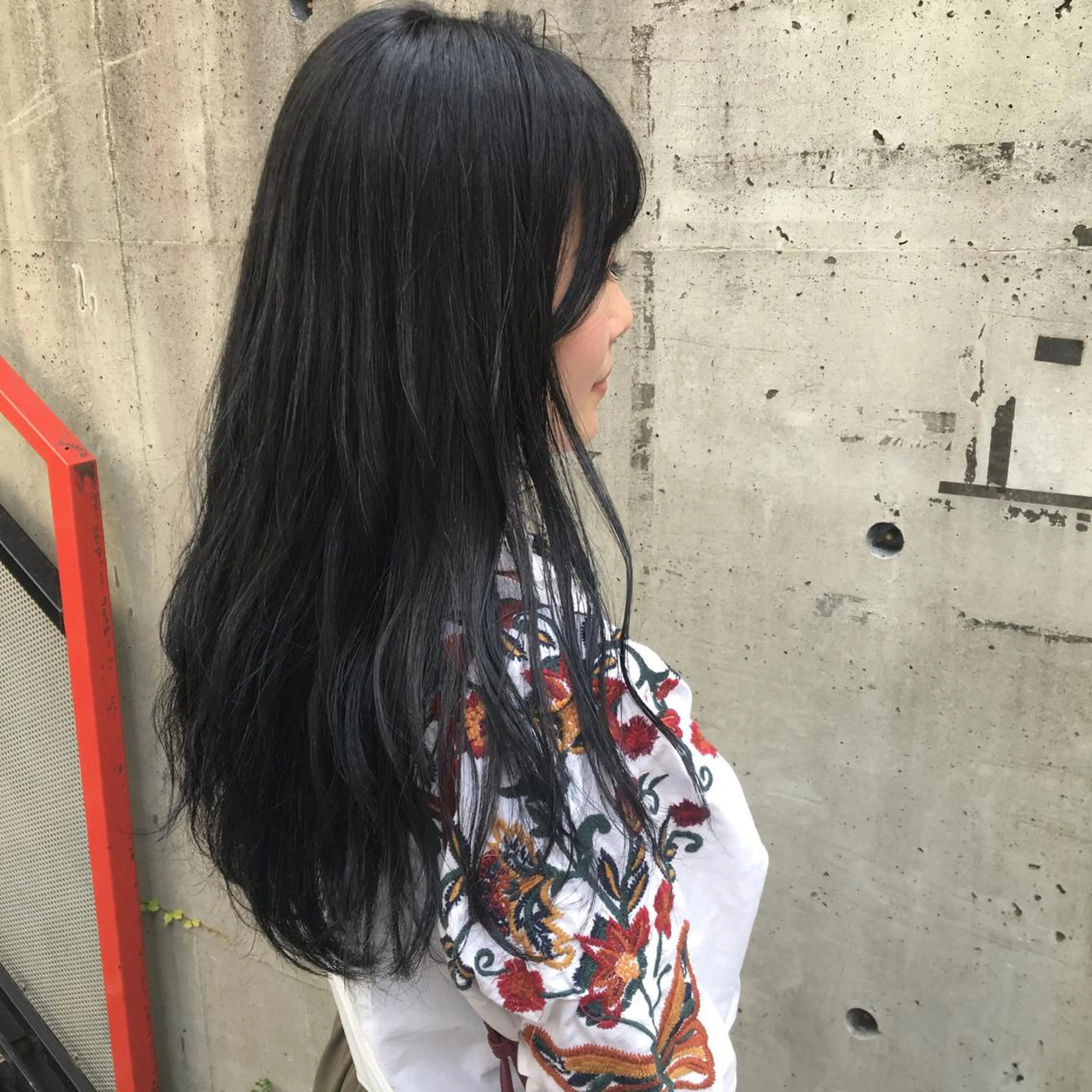ロング カラー 黒髪 ブルーカラー ブルーブラック emme MIHO♡のヘアスタイル