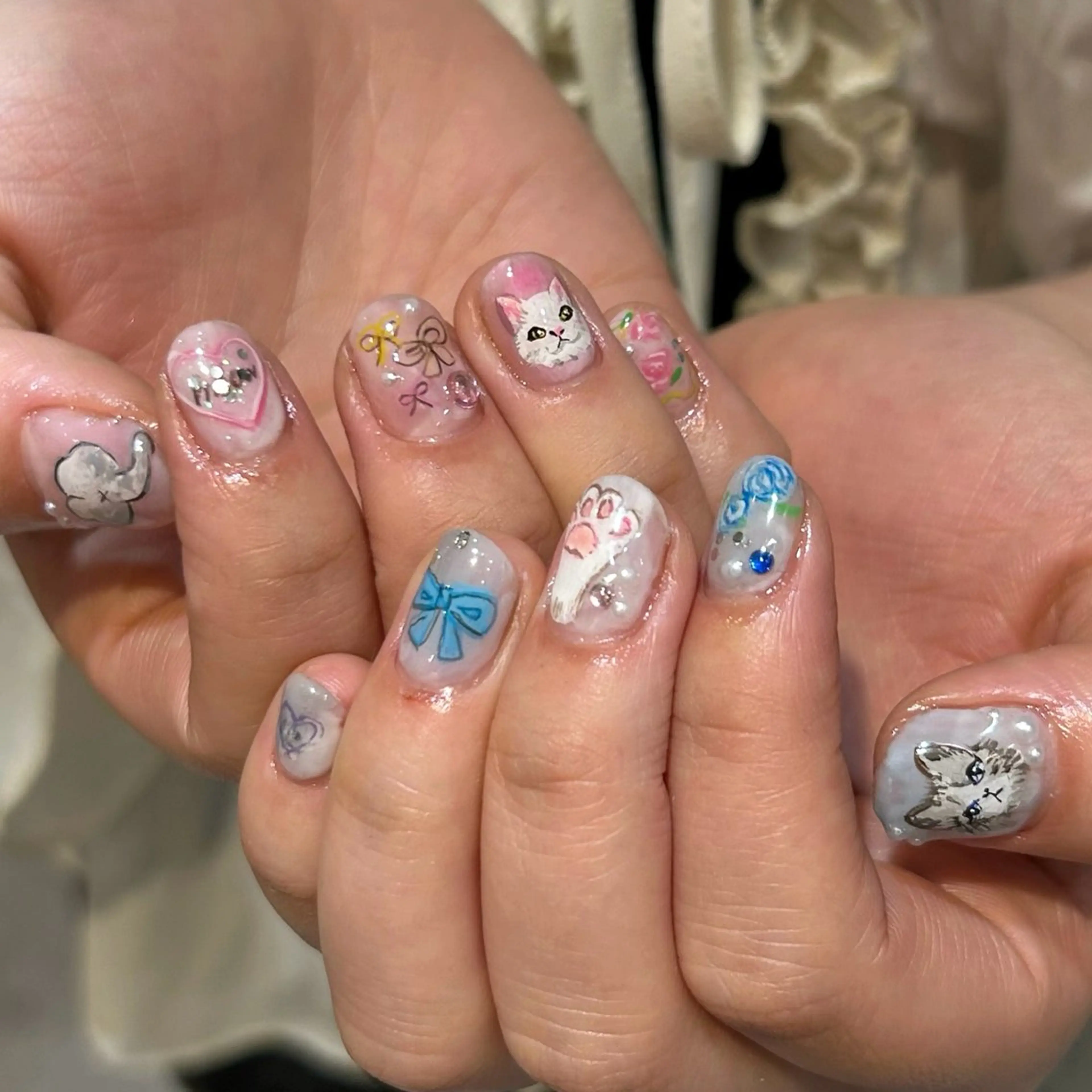ネイル ハンドネイル 顔まわり♡レイヤー COCORO 🎀のネイルデザイン