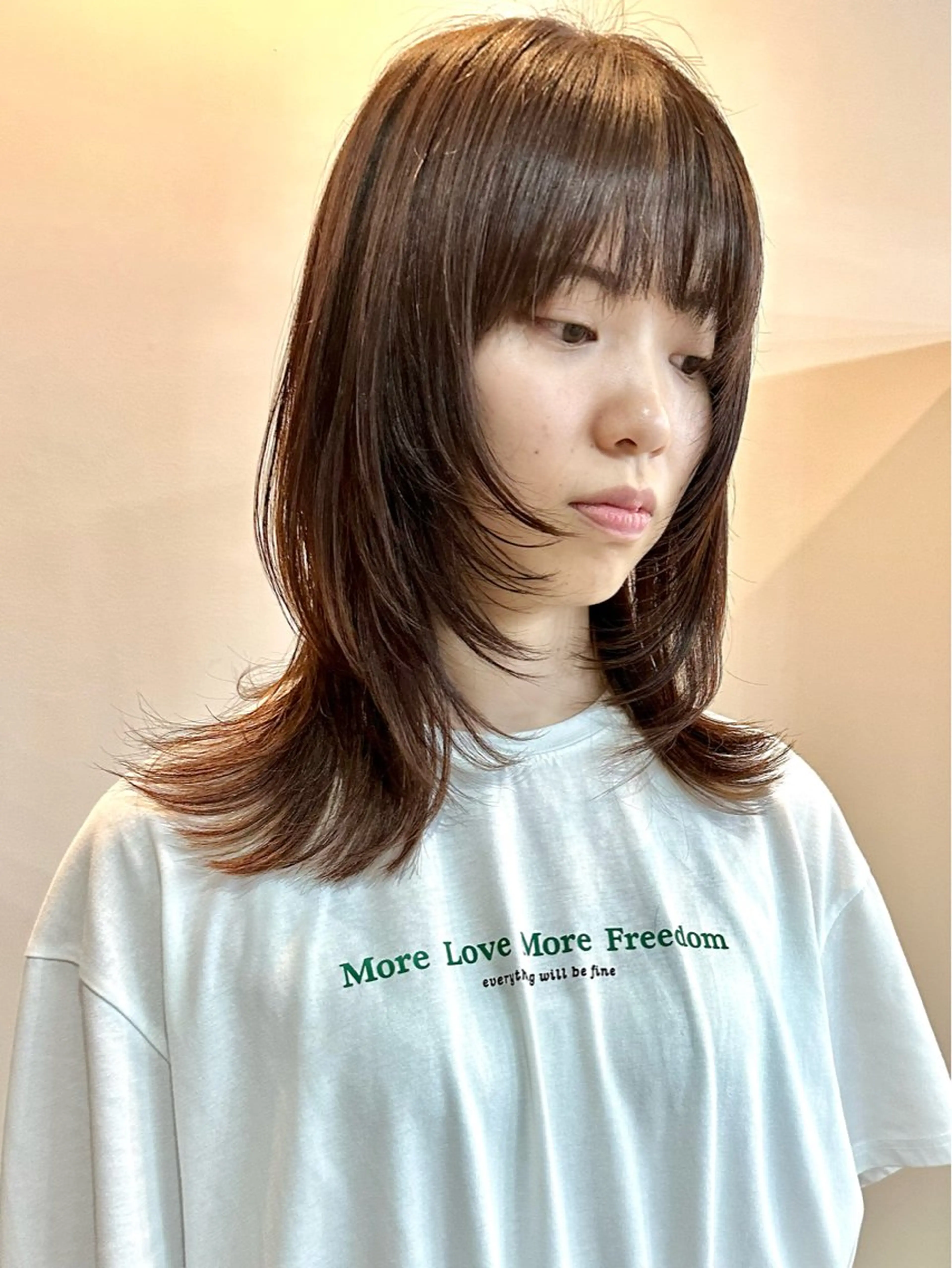 セミロング カラー ヘアアレンジ SAKURA表参道所属・切りっぱなしボブ/ デザインカラー店長のヘアスタイル