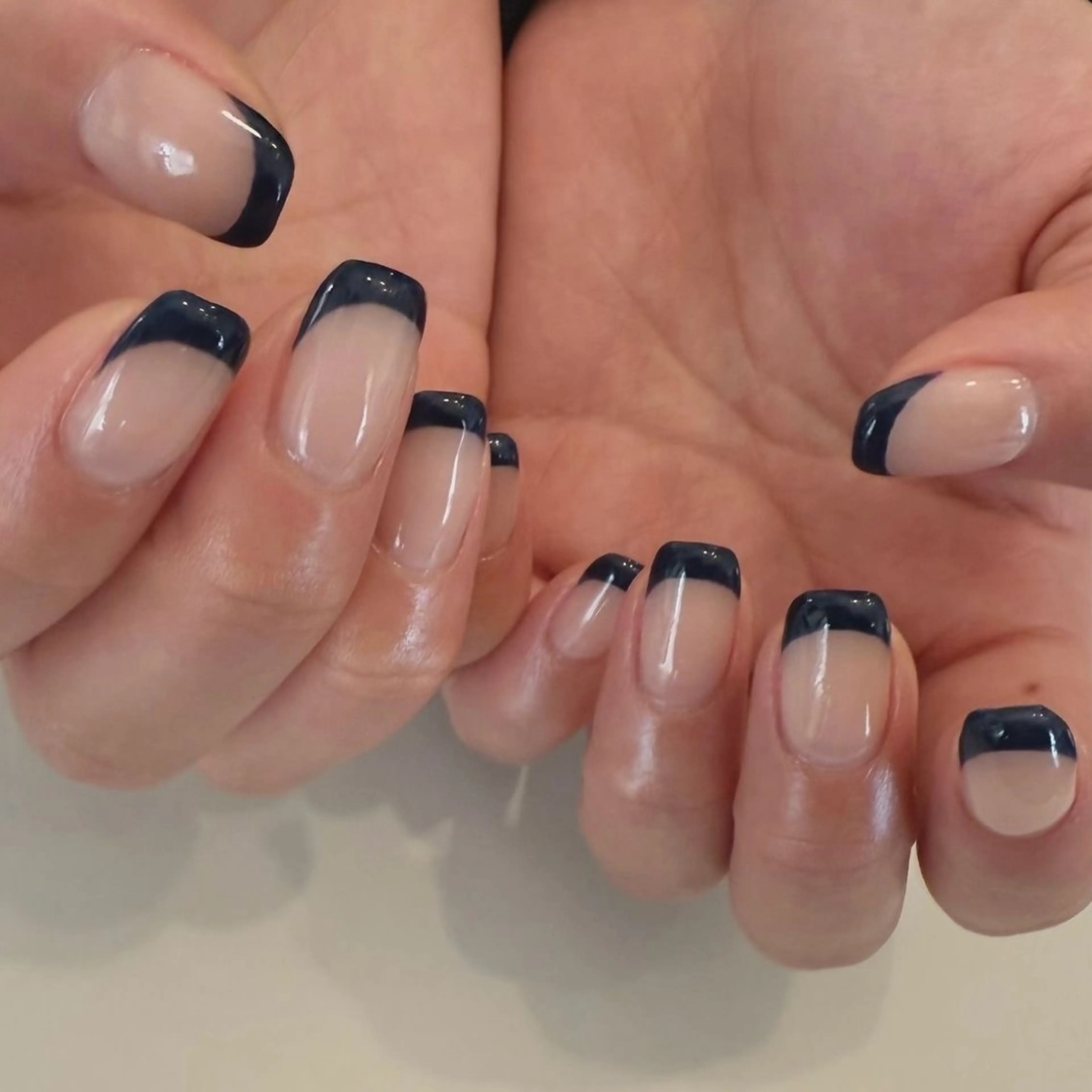 フレンチ ラメライン有り💅オフ込みの写真