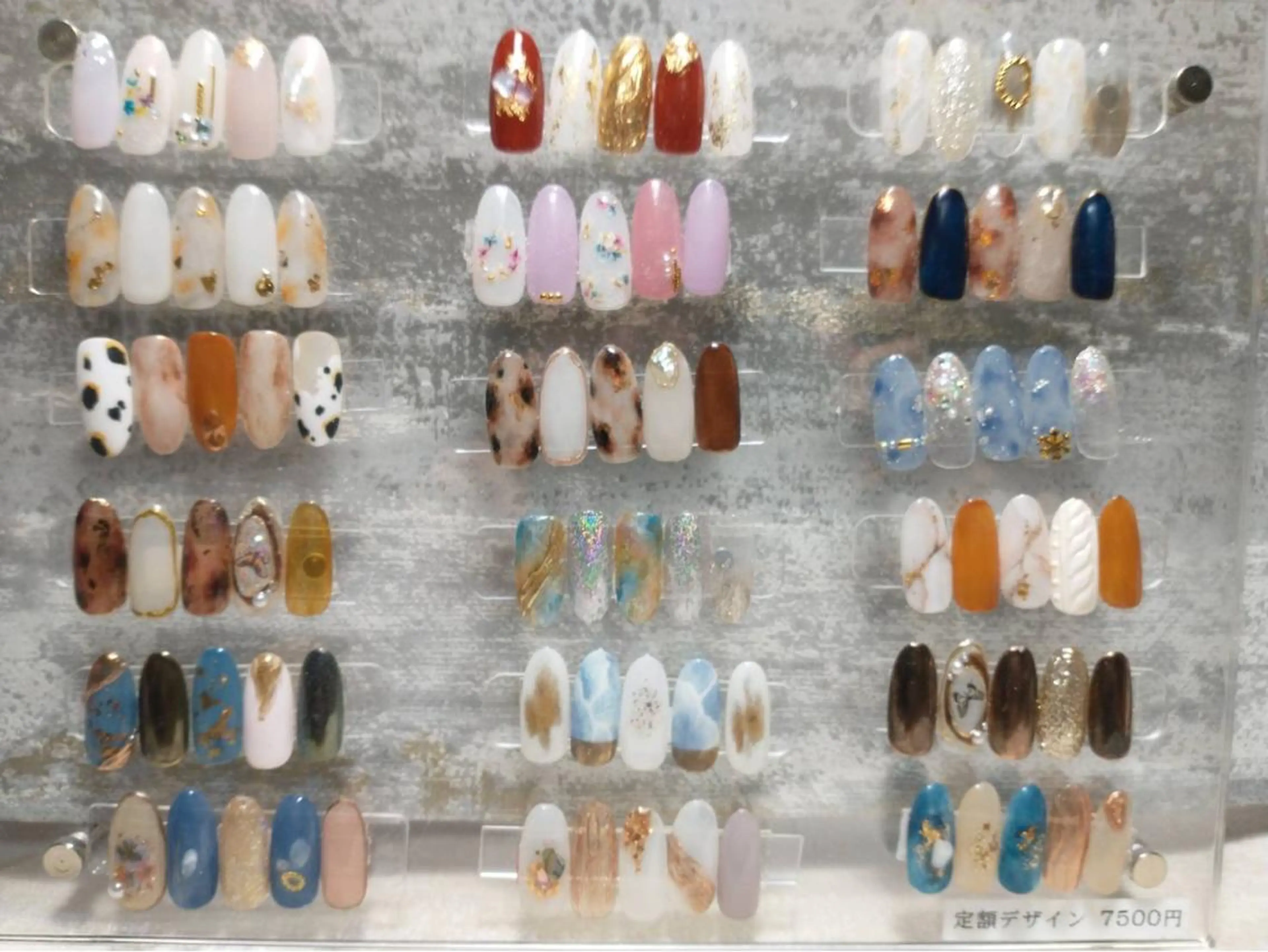 ネイル SYR所属・SYR nail salonのネイルデザイン