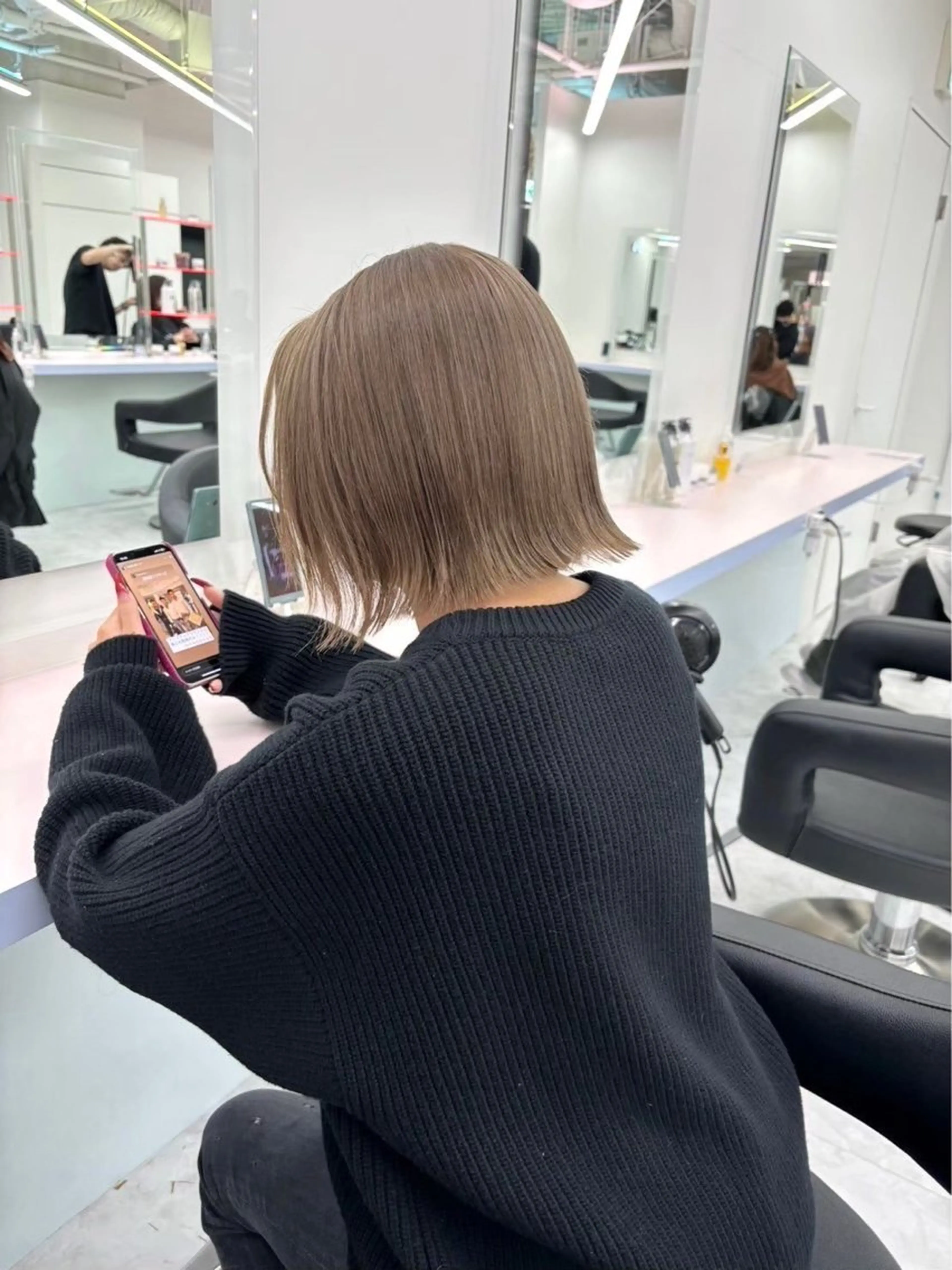 ショート カラー 大人っぽベージュ🤍 当日予約◎ヒロトのヘアスタイル